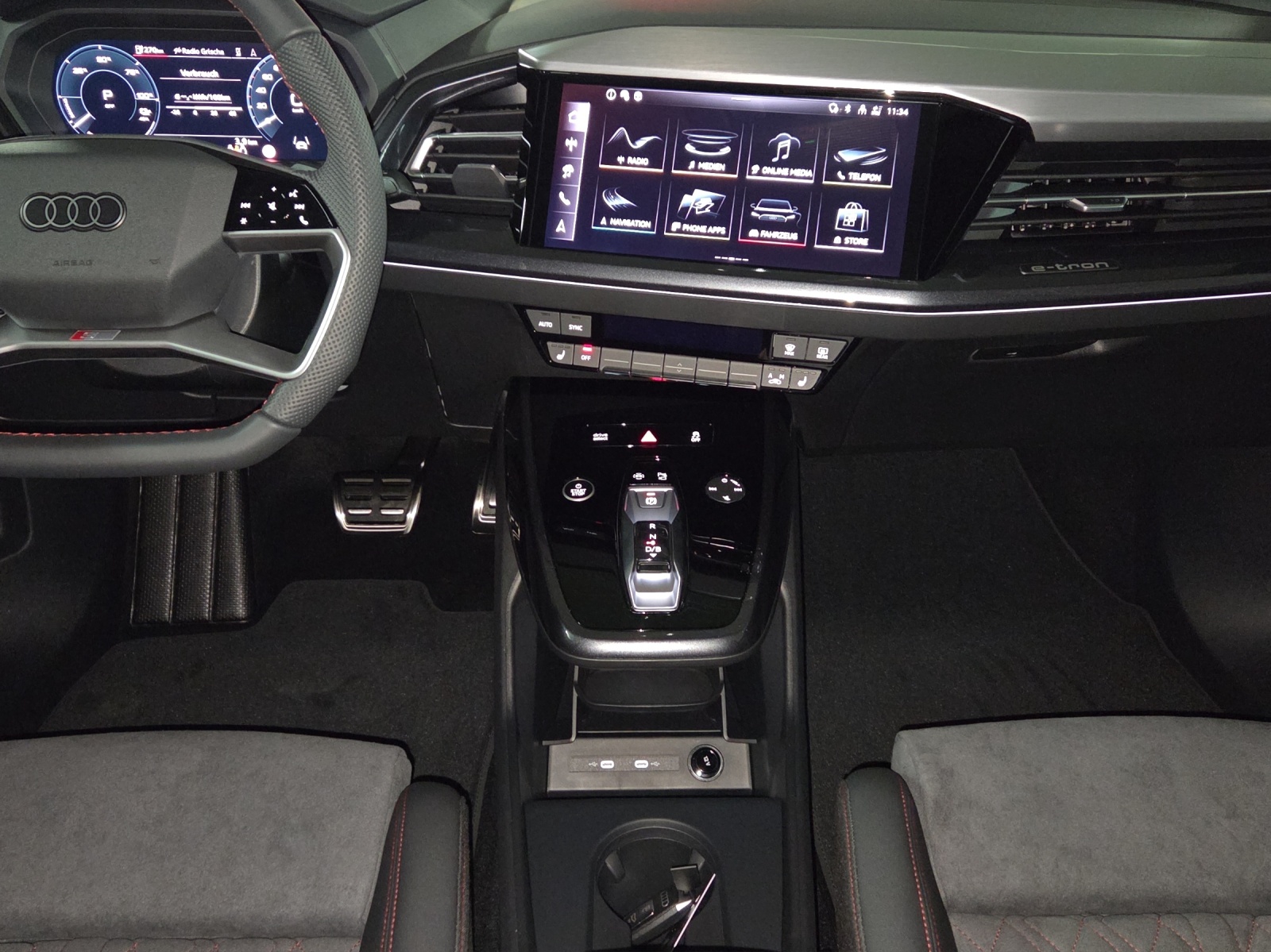 AUDI Q4 e-tron 45 Edition Swiss Ski quattro-image-6