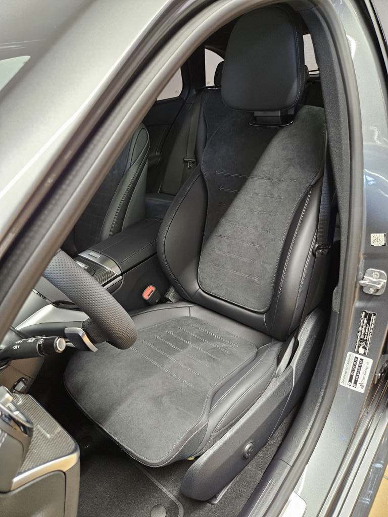 MERCEDES-BENZ C 220 d 4Matic Kombi AMG Line Swiss Star-image-5