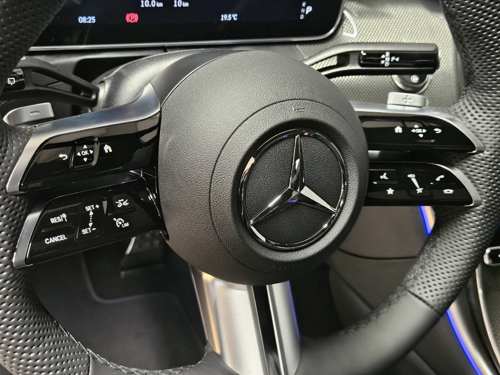 MERCEDES-BENZ C 220 d 4Matic Kombi AMG Line Swiss Star-image-8