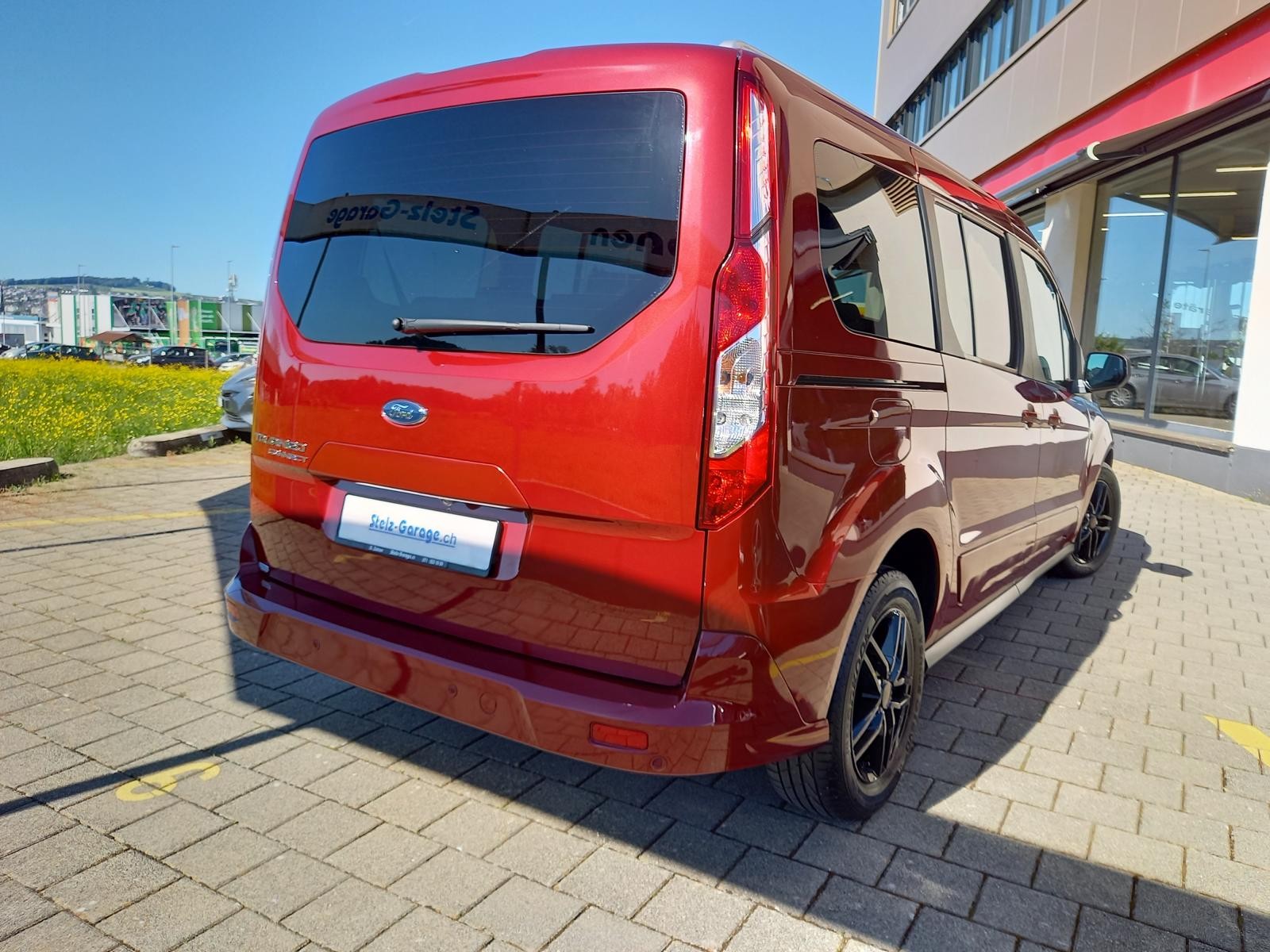 FORD Grand Tourneo Connect 1.5 EcoBlue Titanium Automat **7 Sitze**-image-1