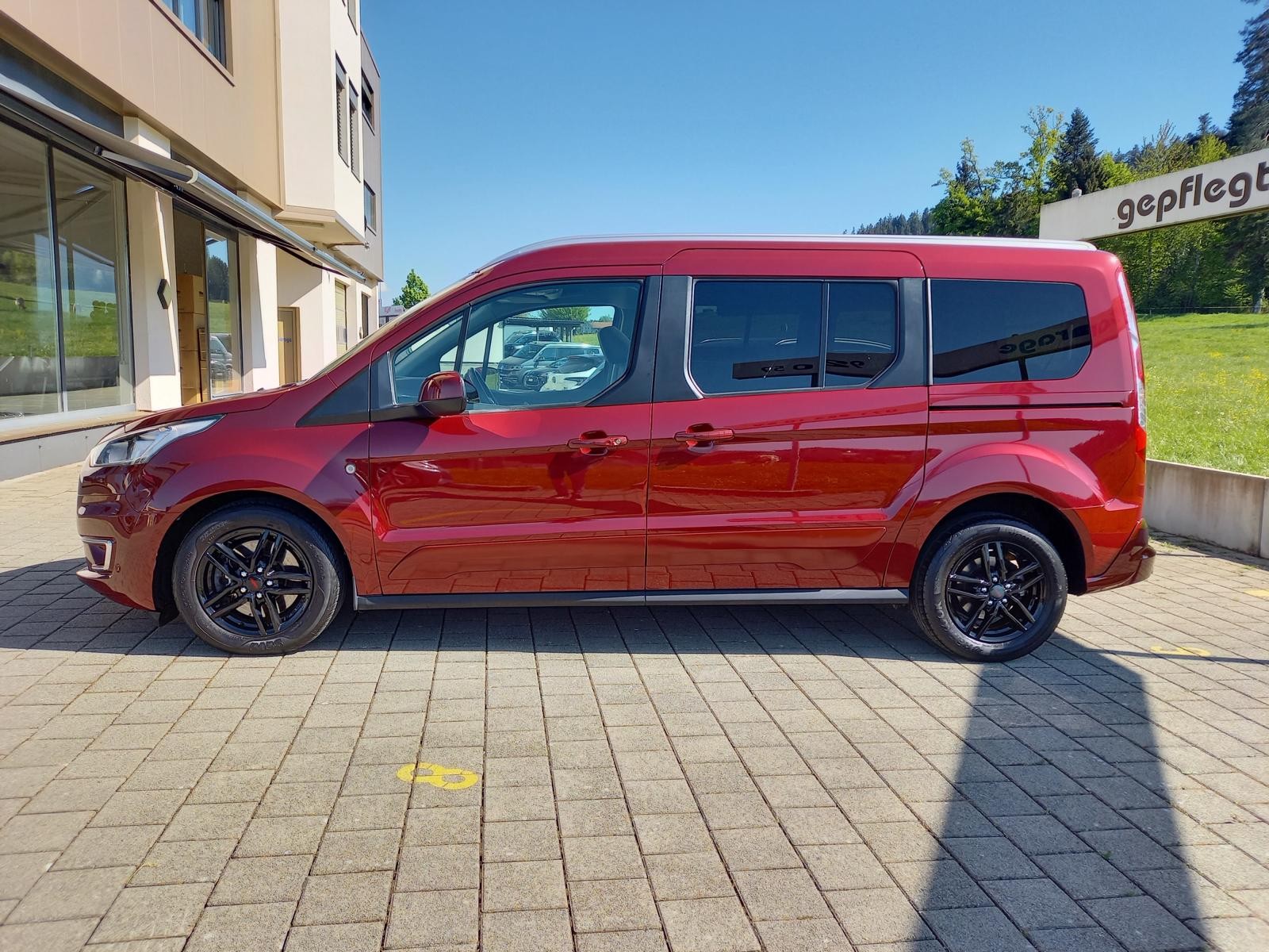 FORD Grand Tourneo Connect 1.5 EcoBlue Titanium Automat **7 Sitze**-image-2