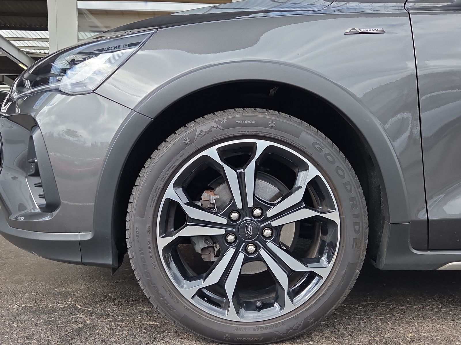 FORD Station Wagon 1.0i EcoB Hybrid 125 Active-image-4