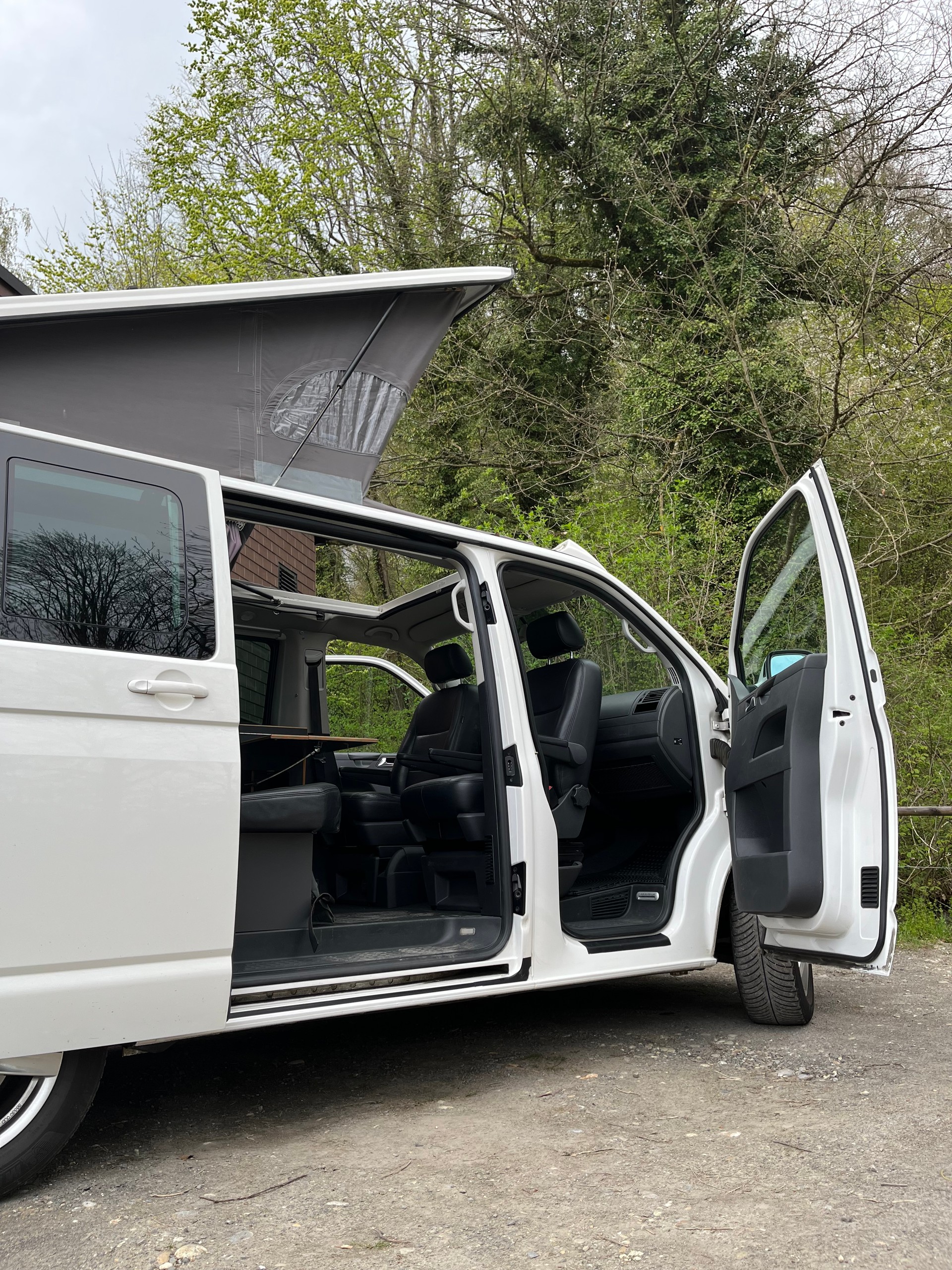 VW Caravelle Comfortline 4Motion 2,0 Ltr. - 132 kW TDI KAT-image-2
