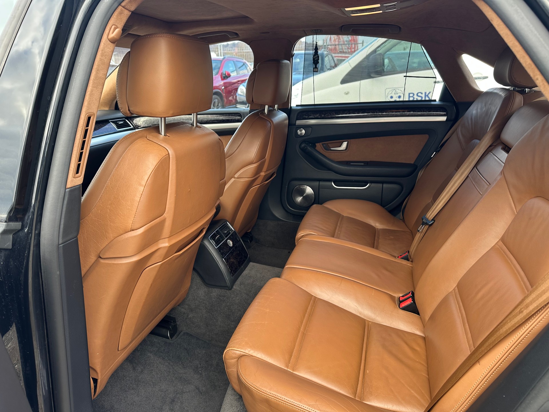 AUDI S8 5.2 V10 quattro tiptronic-image-12