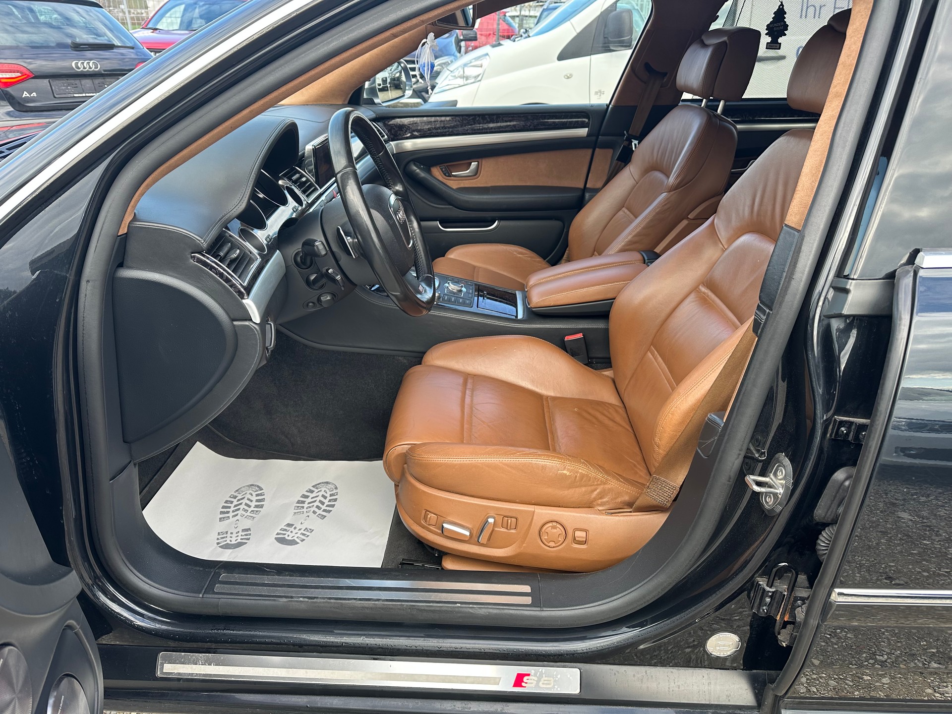 AUDI S8 5.2 V10 quattro tiptronic-image-7
