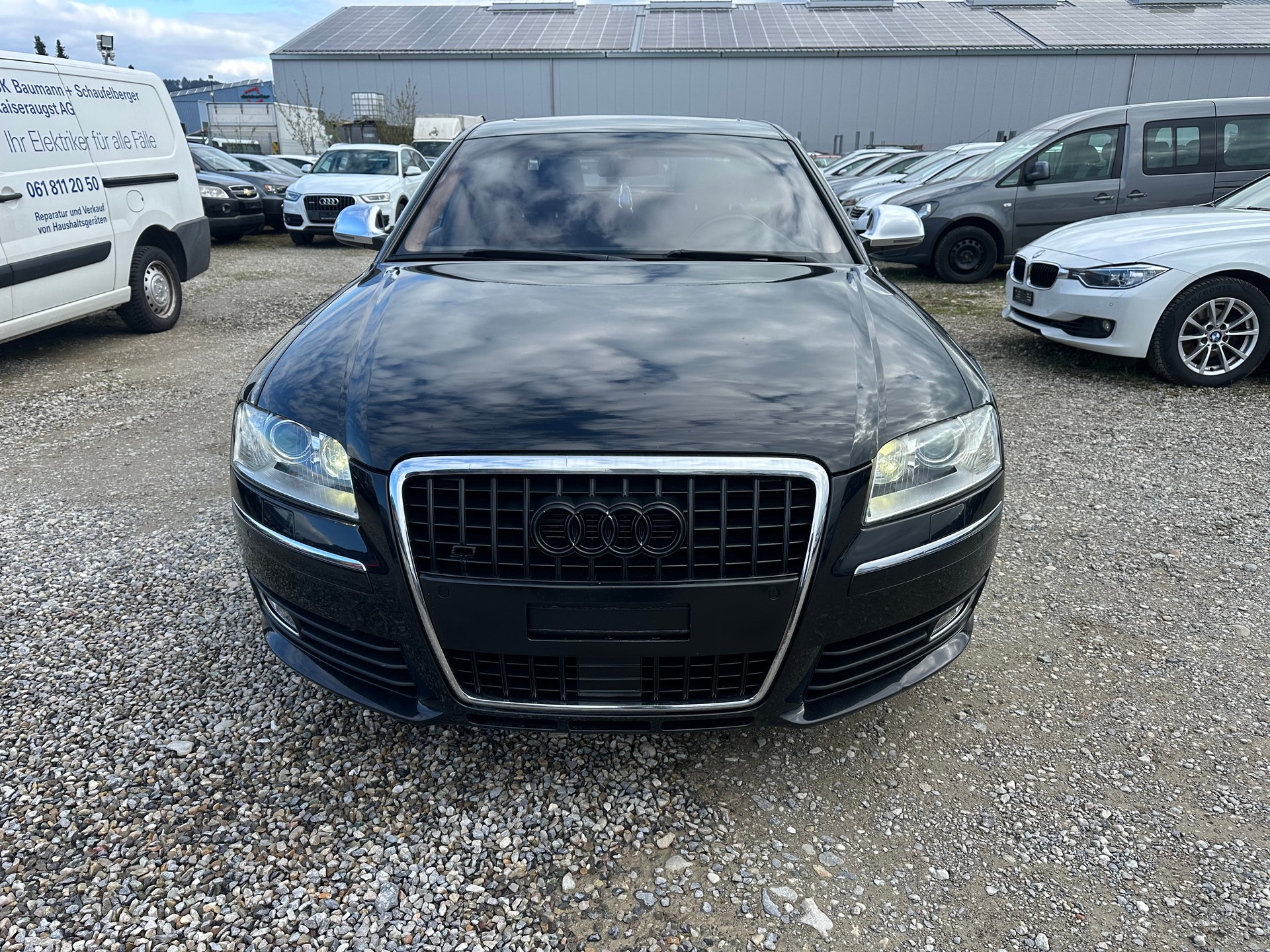AUDI S8 5.2 V10 quattro tiptronic-image-1