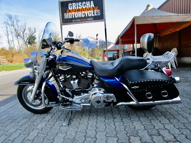 HARLEY-DAVIDSON FLHRC Road King Classic 107 ABS