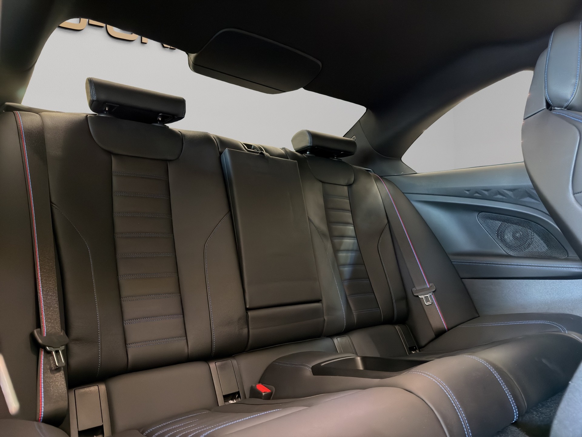 BMW M240i xDrive M Sport Pro Steptronic-image-24