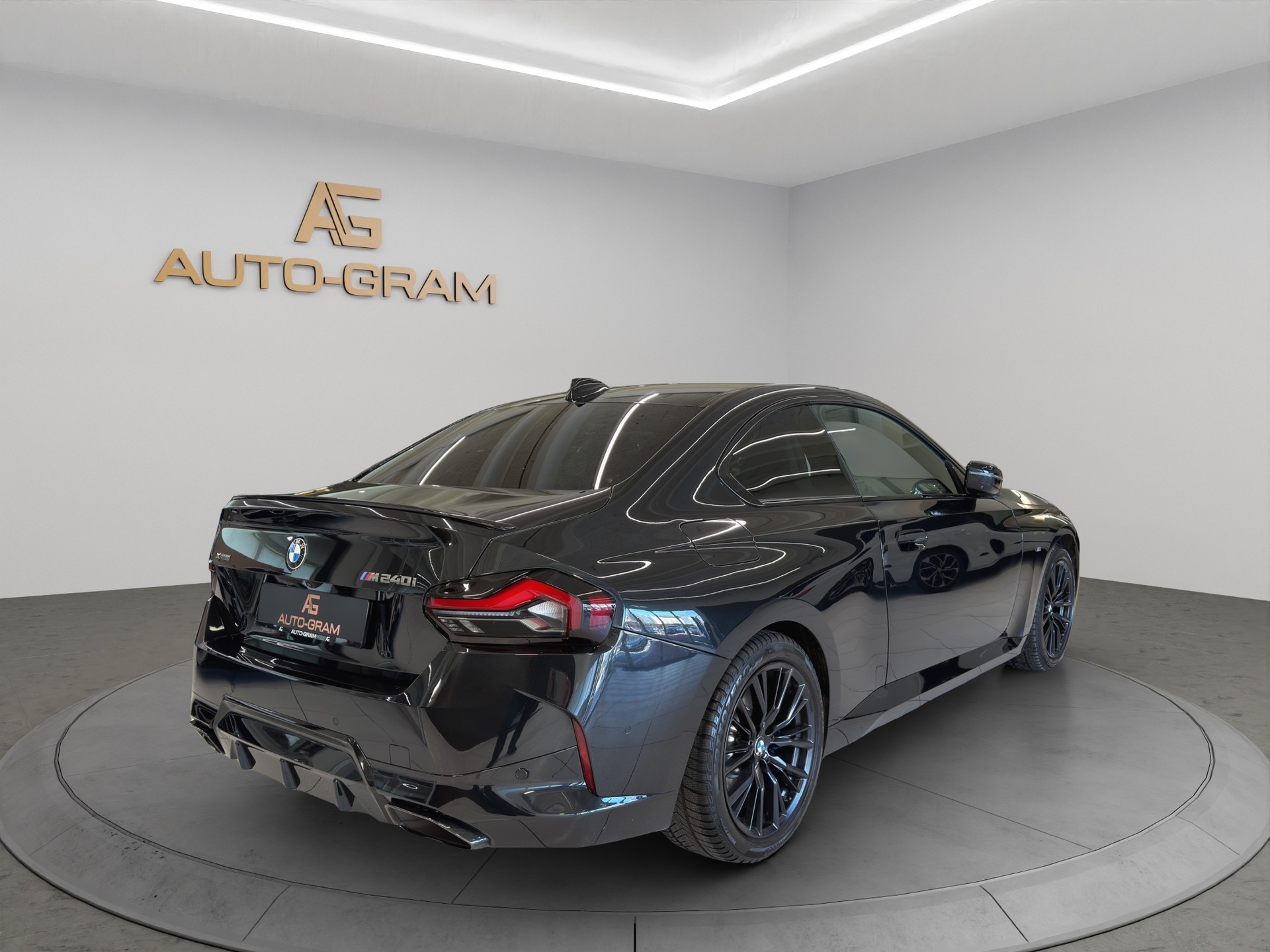 BMW M240i xDrive M Sport Pro Steptronic-image-4