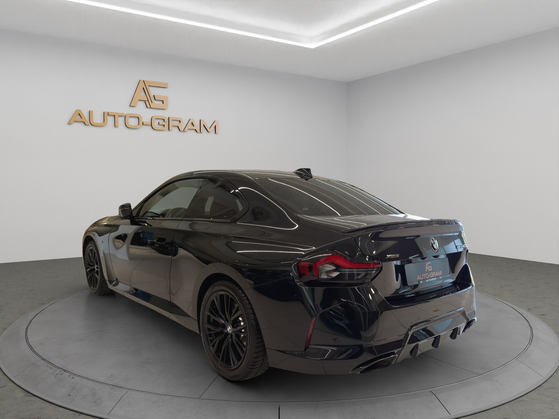 BMW M240i xDrive M Sport Pro Steptronic-image-2