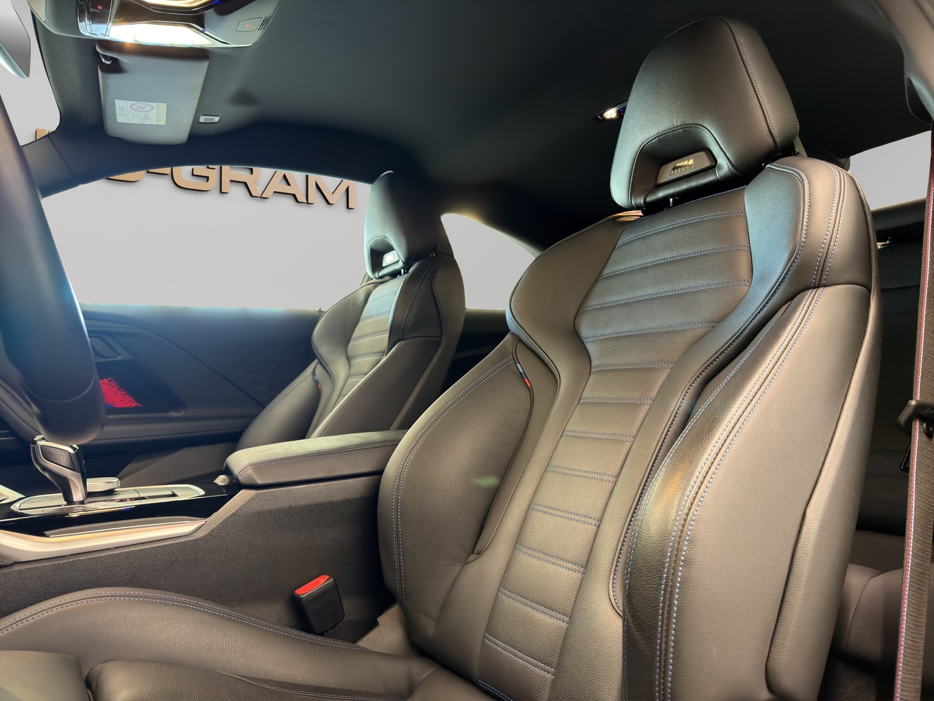 BMW M240i xDrive M Sport Pro Steptronic-image-12