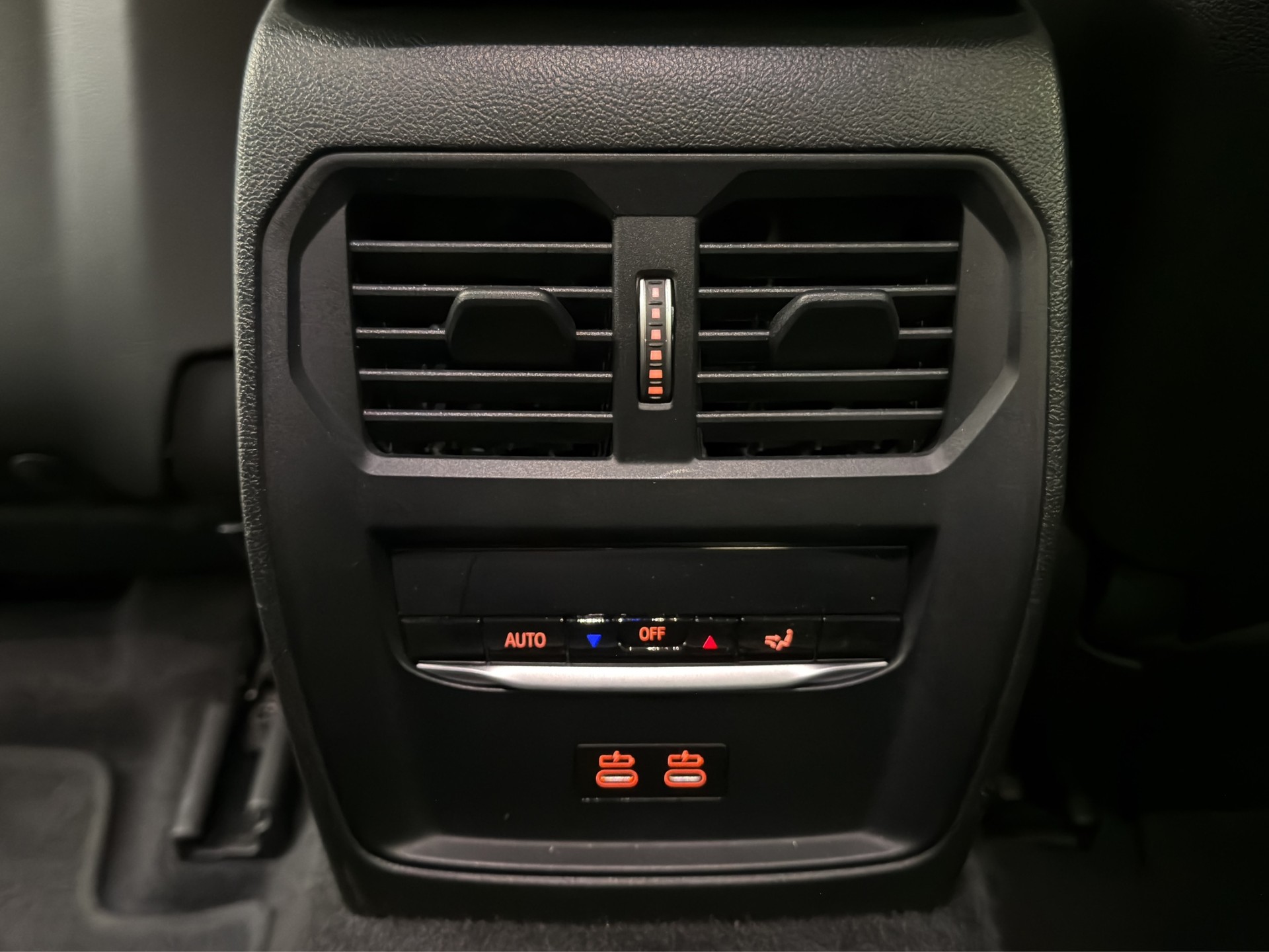 BMW M240i xDrive M Sport Pro Steptronic-image-22
