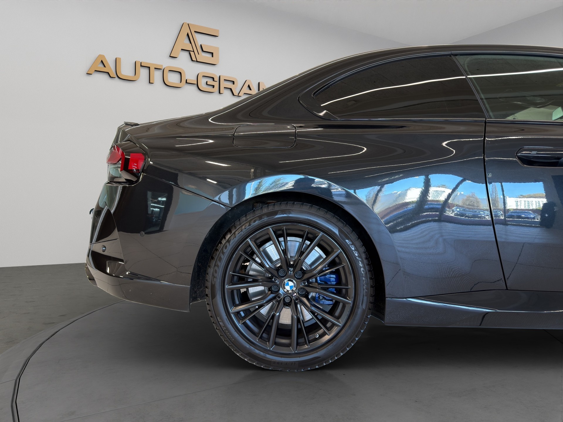BMW M240i xDrive M Sport Pro Steptronic-image-9