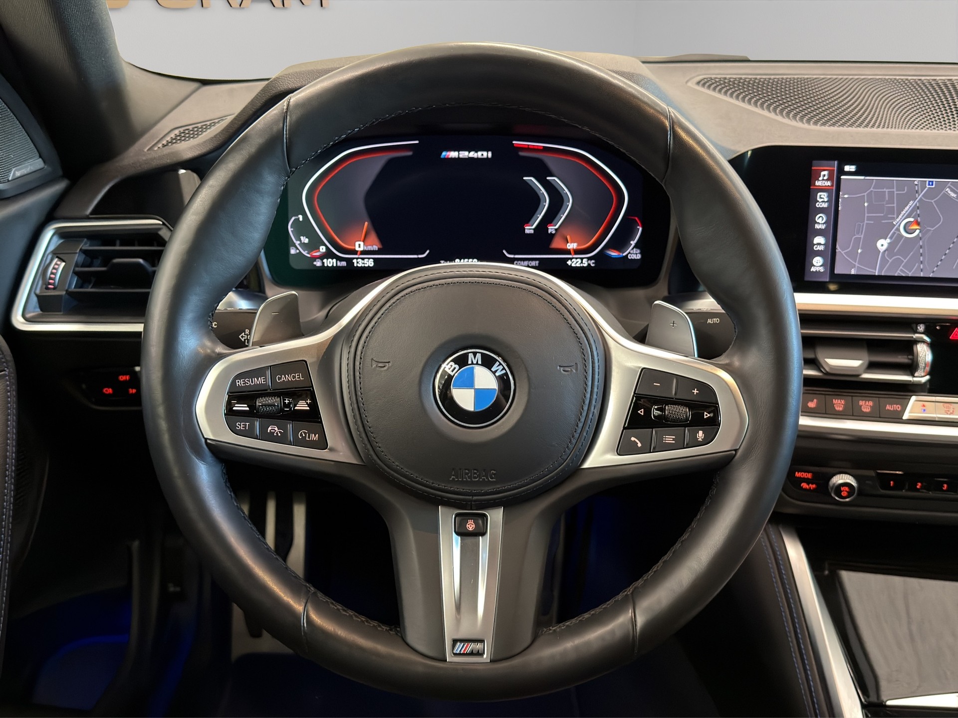 BMW M240i xDrive M Sport Pro Steptronic-image-15