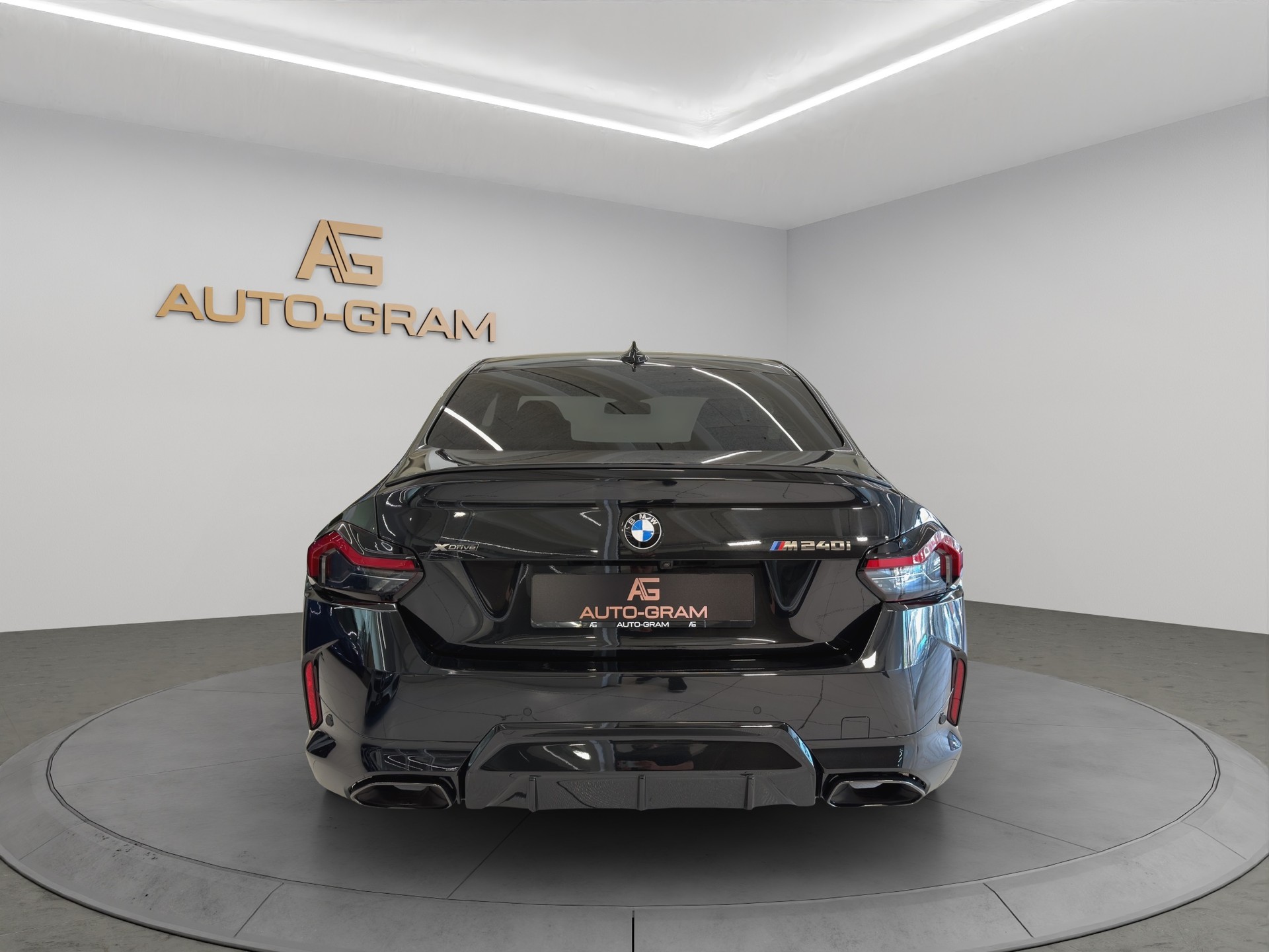 BMW M240i xDrive M Sport Pro Steptronic-image-3