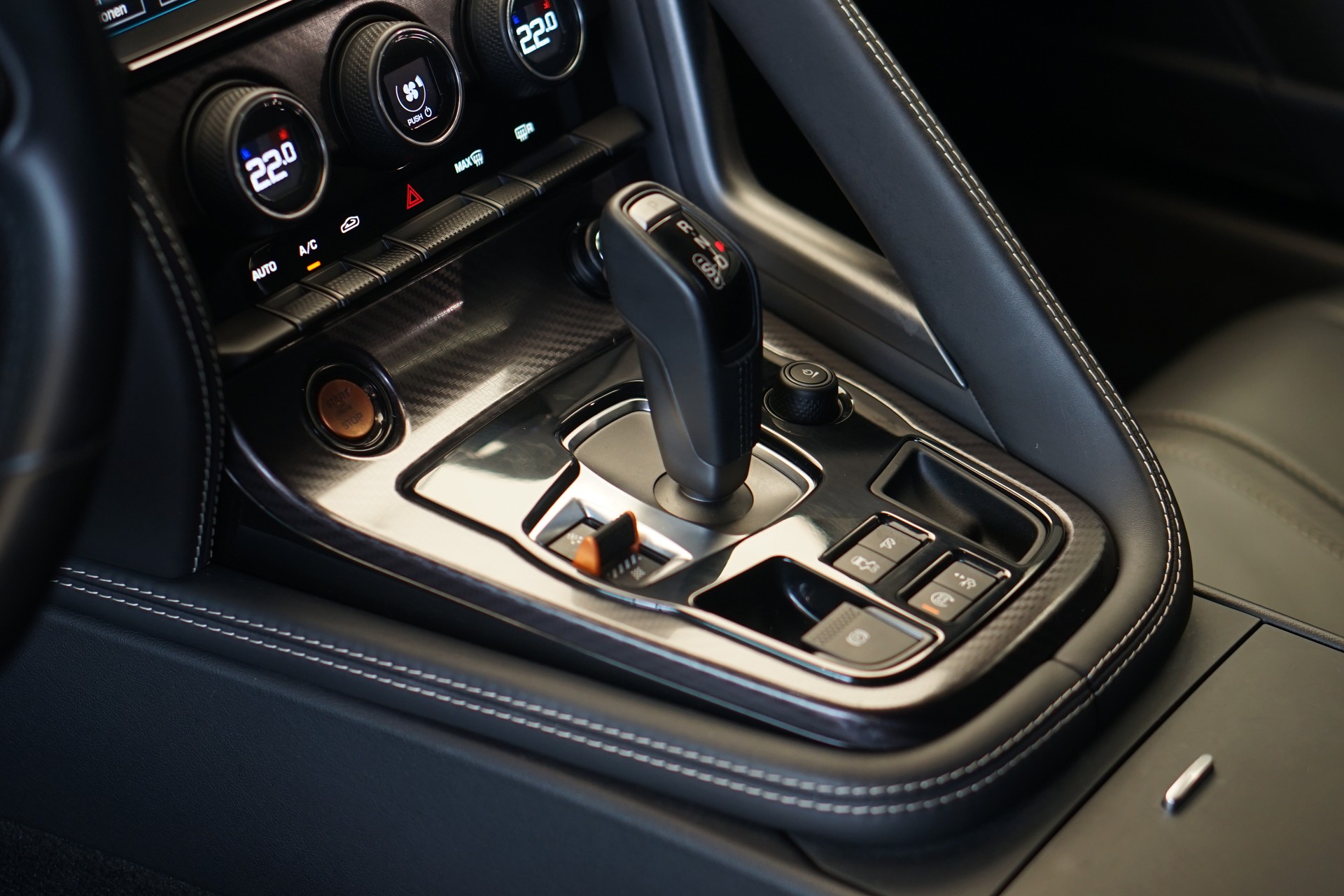 JAGUAR F-Type Coupé R 5.0 V8 S/C-image-22