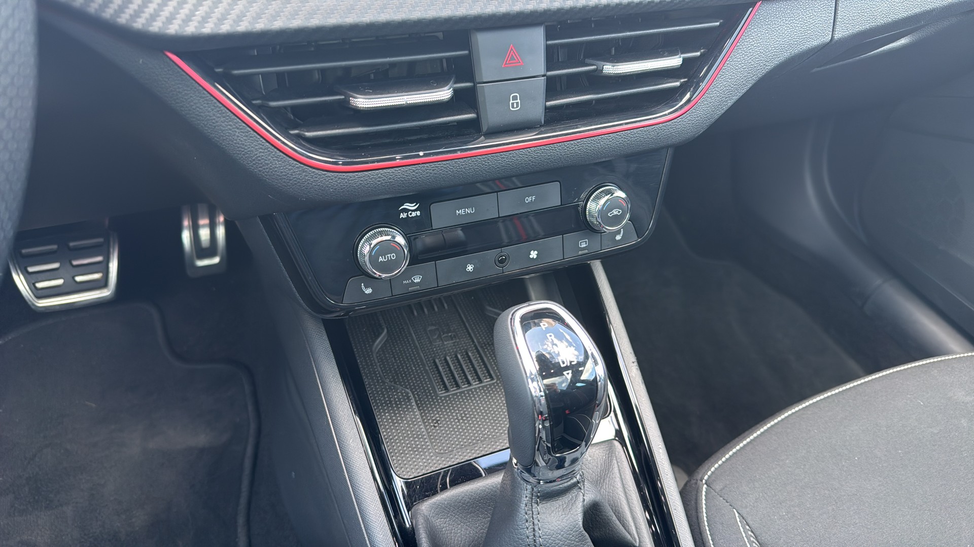 SKODA Kamiq 1.0 TSI Monte Carlo DSG-image-13