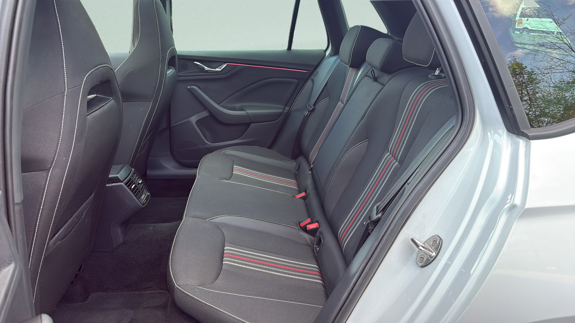 SKODA Kamiq 1.0 TSI Monte Carlo DSG-image-16