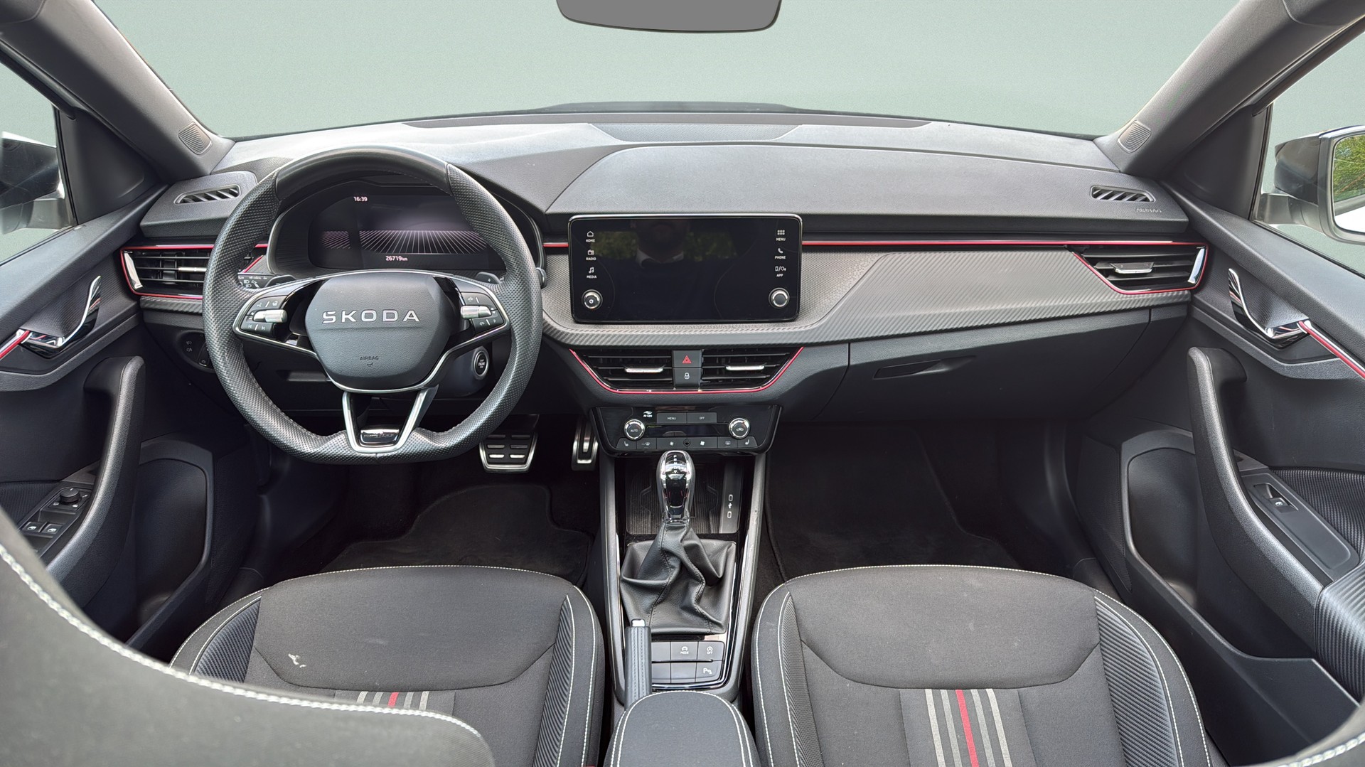 SKODA Kamiq 1.0 TSI Monte Carlo DSG-image-11