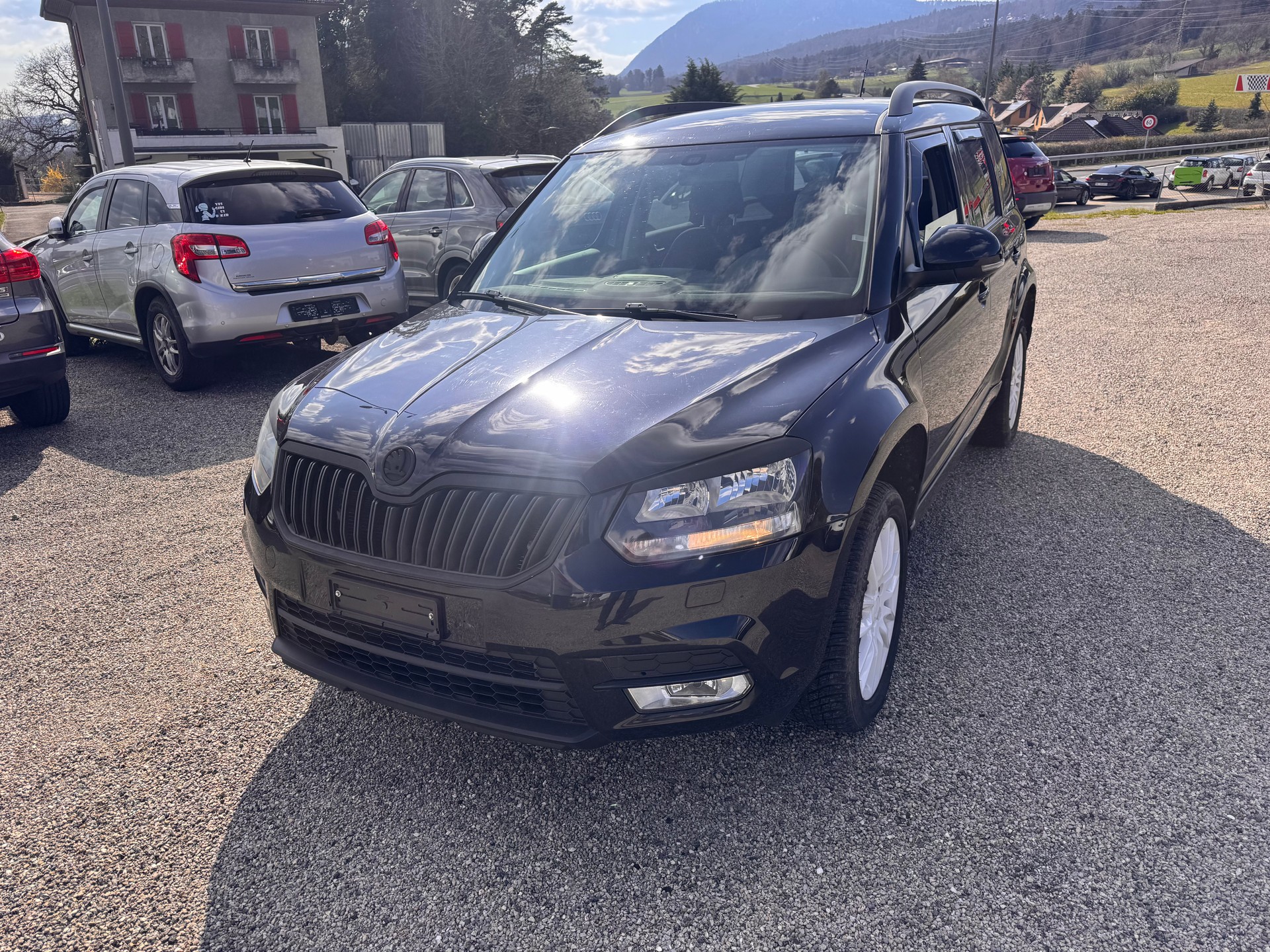 SKODA Yeti 2.0 TDI Outdoor Adventure 4x4-image-2