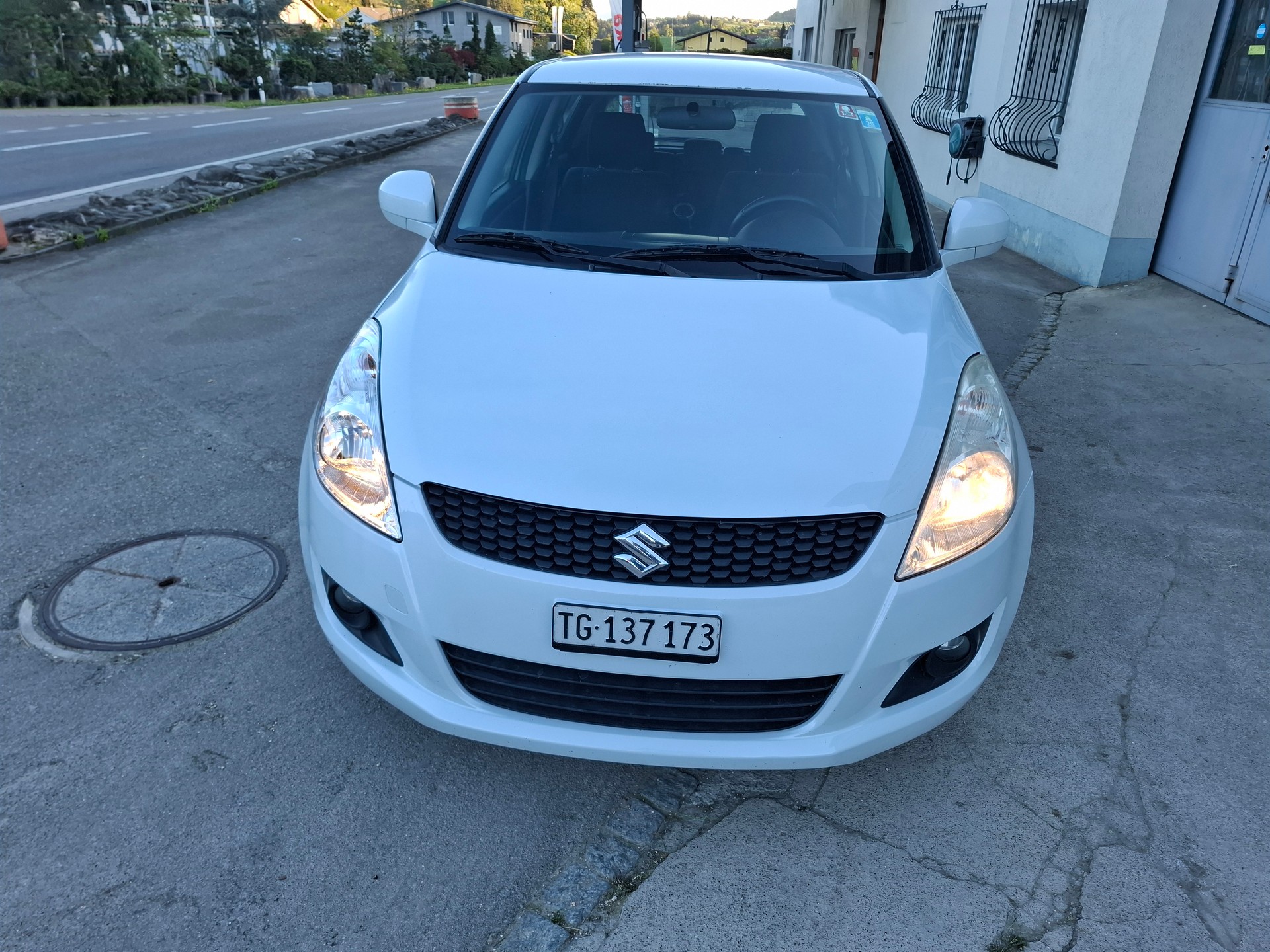 SUZUKI Swift 1.2i 16V GL Piz Sulai 4x4-image-2