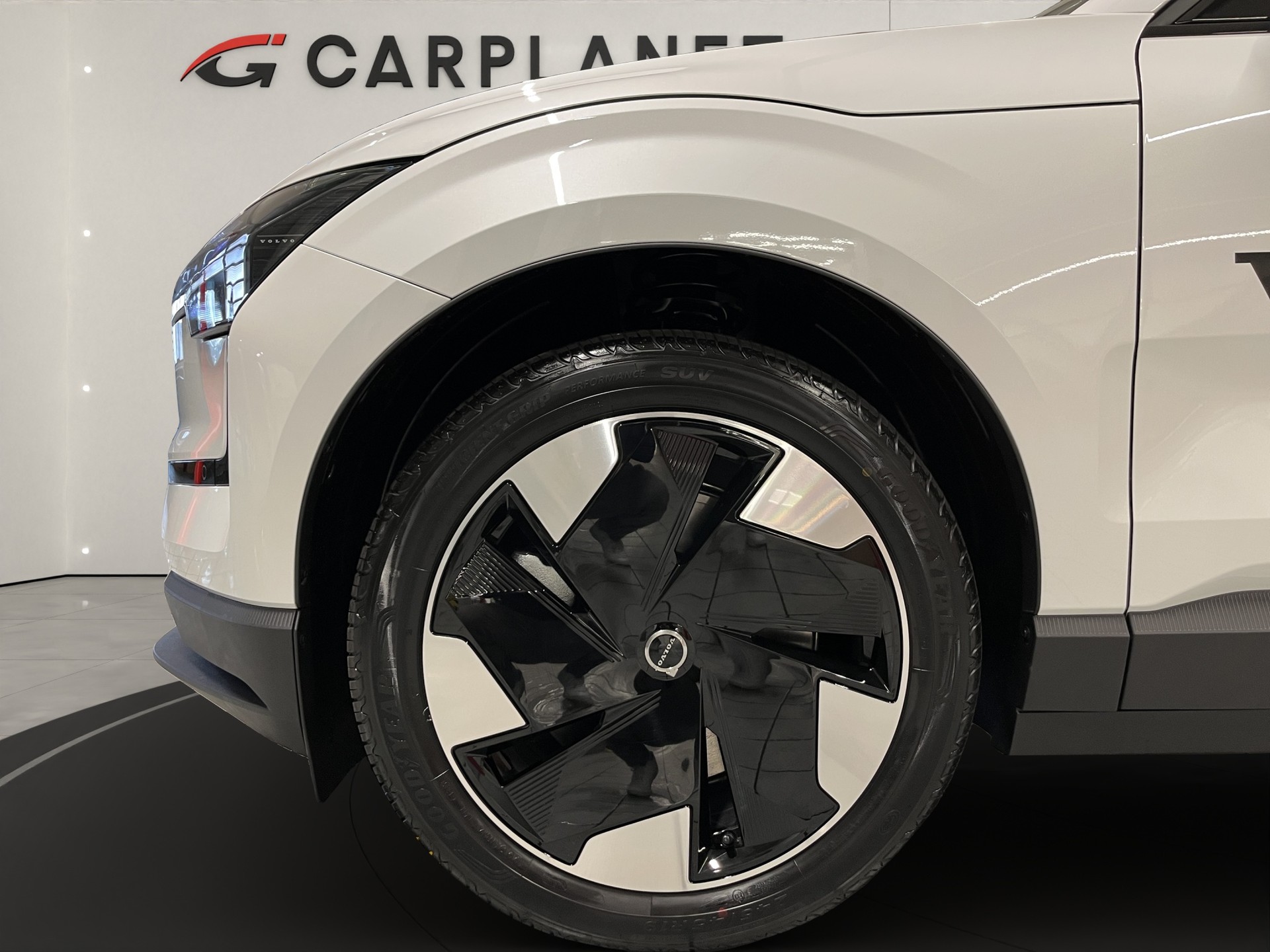VOLVO EX30 E60 Twin Plus Performance AWD WORKER-image-5