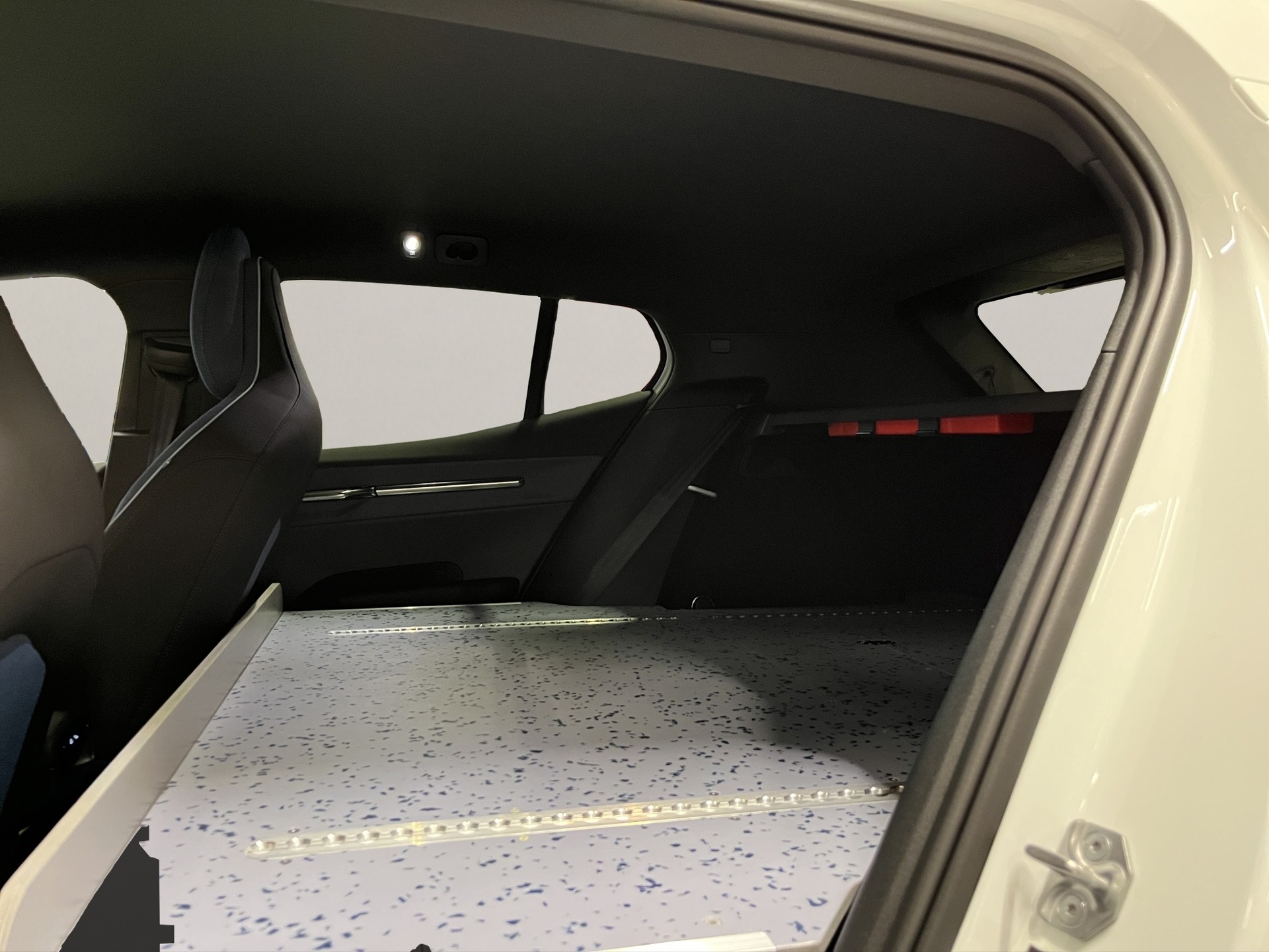 VOLVO EX30 E60 Twin Plus Performance AWD WORKER-image-7