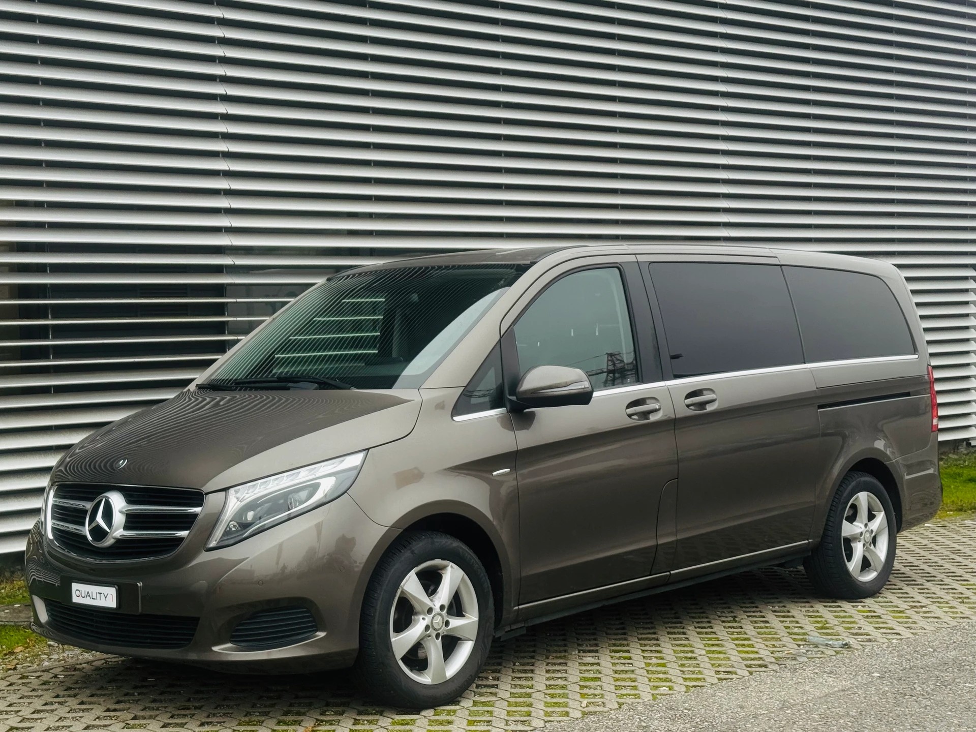 MERCEDES-BENZ V 200 d Avantgarde extralang 8 PLATZ-image-5