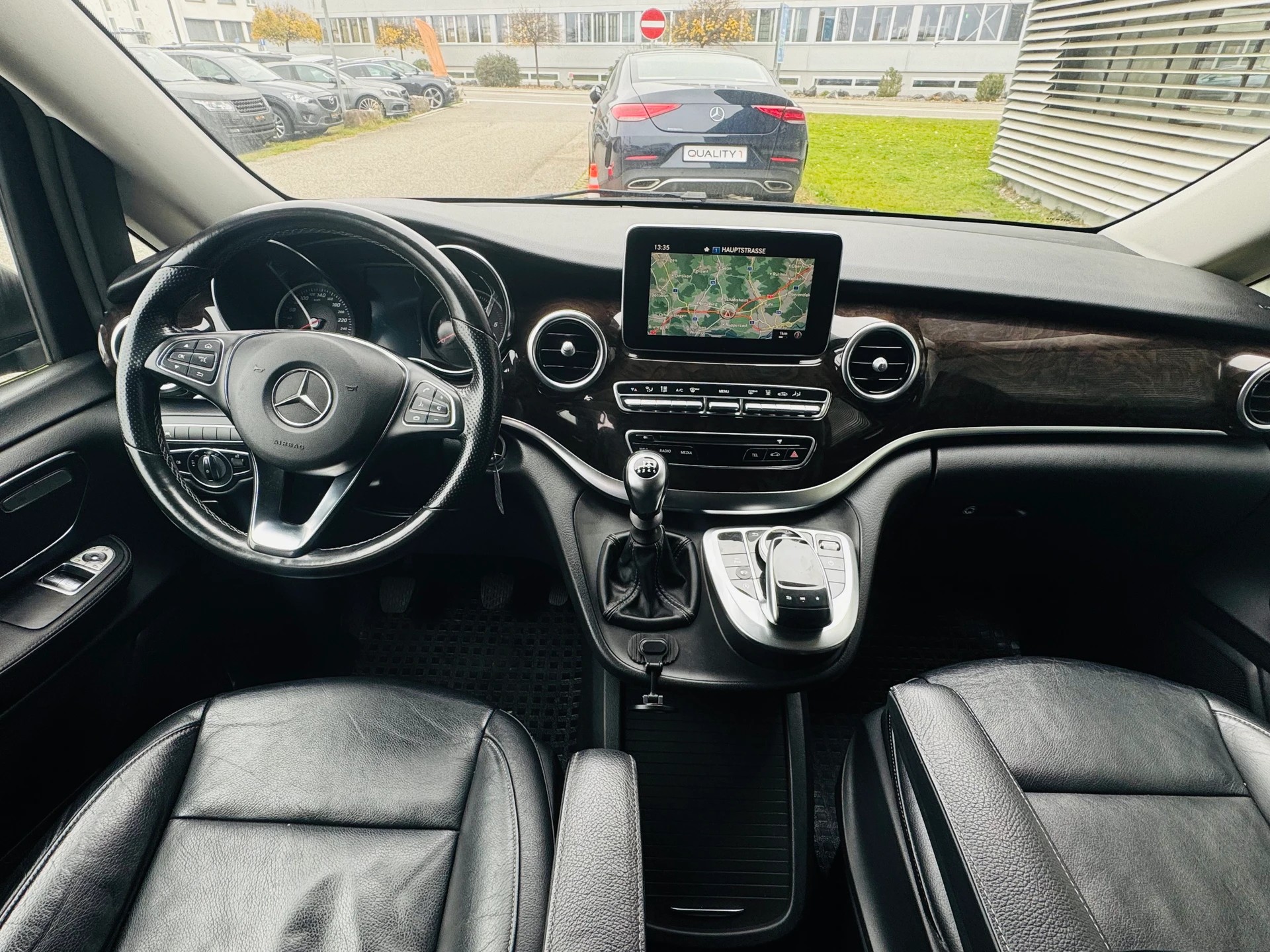 MERCEDES-BENZ V 200 d Avantgarde extralang 8 PLATZ-image-6
