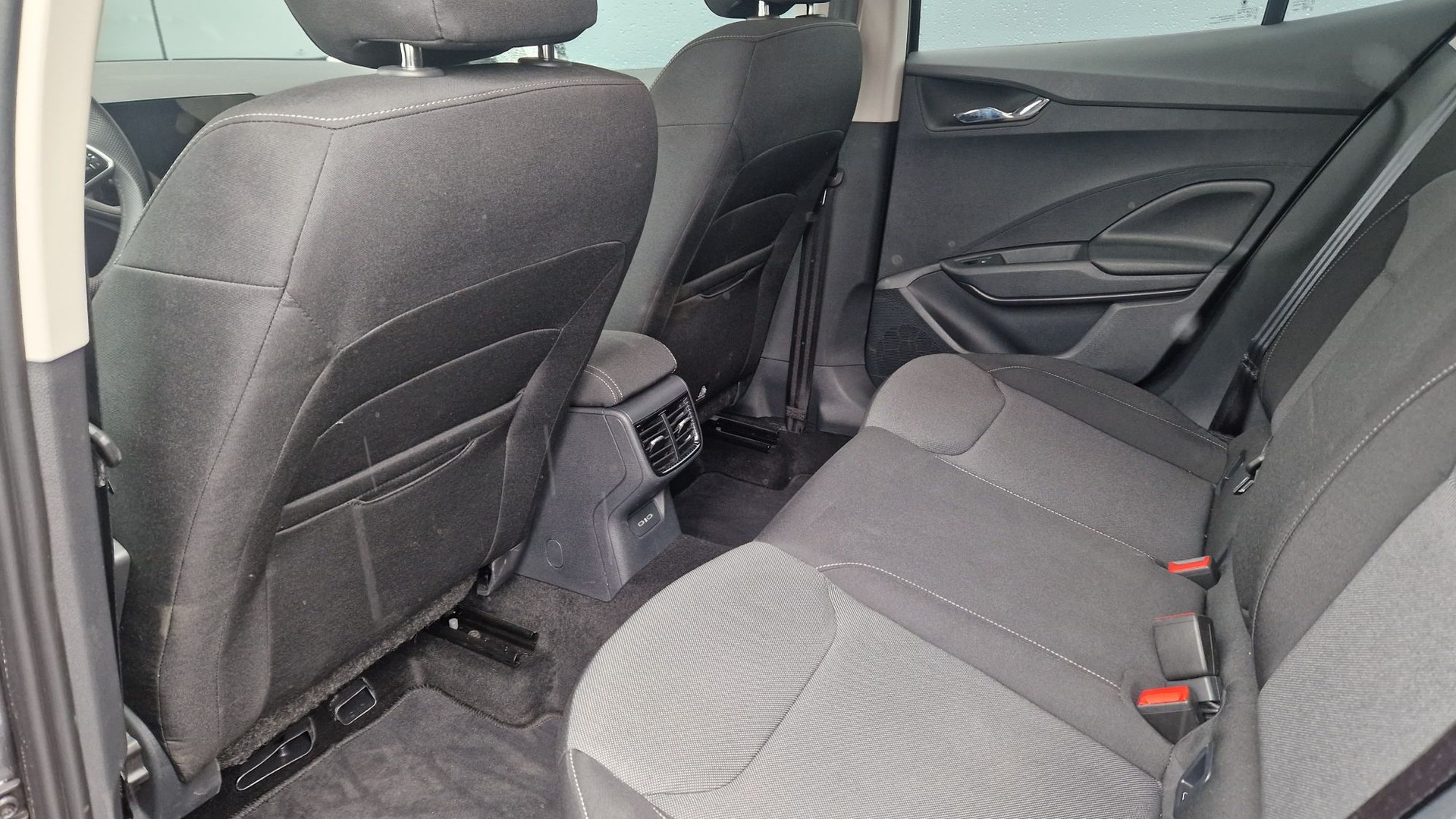 SKODA Fabia 1.0 TSI Dynamic DSG-image-5