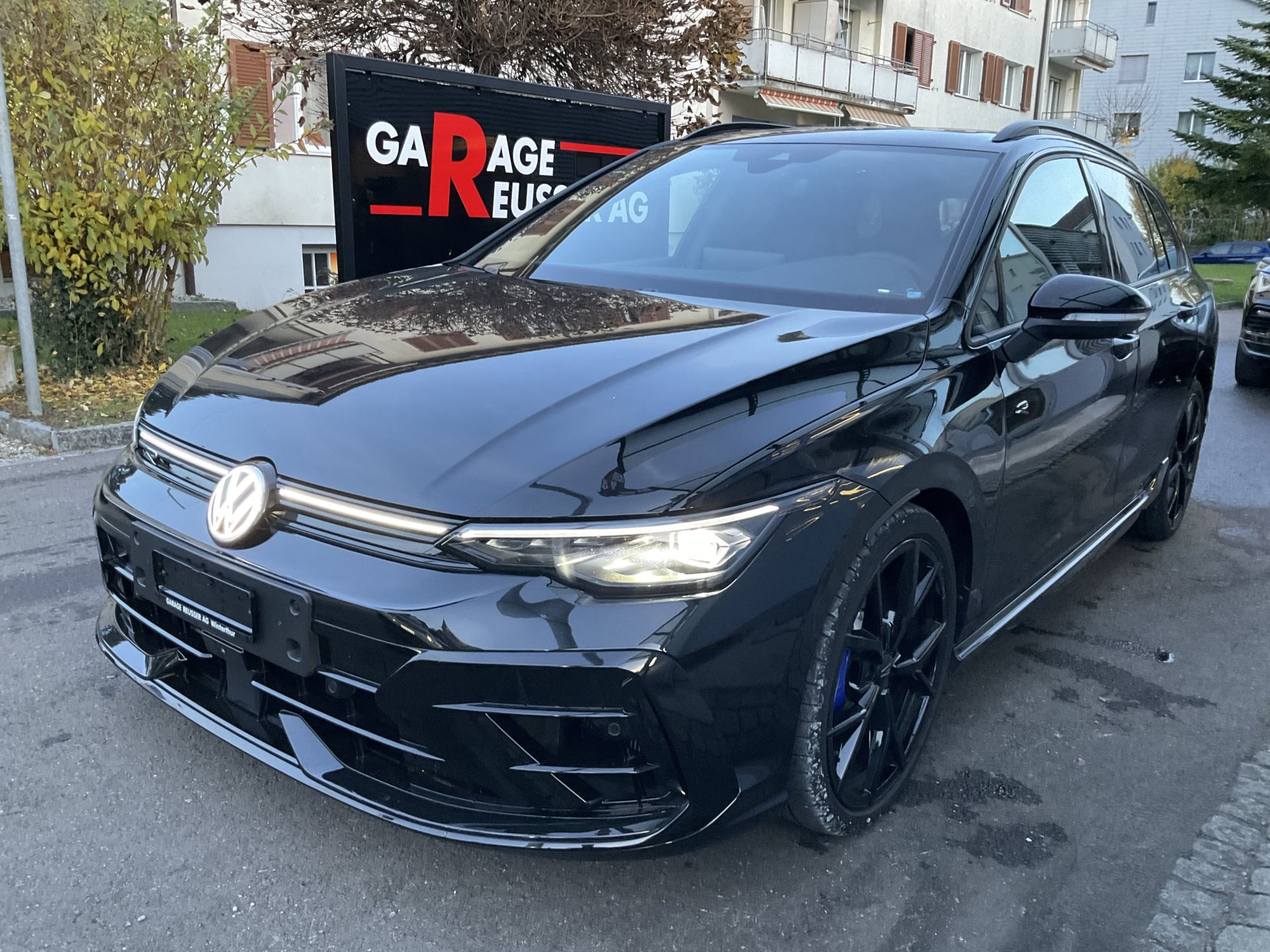 VW Golf Variant R 2.0 TSI 333PS 4 MOTION *** FACELIFT MIT TOPAUSSTATTUNG ***-image-0