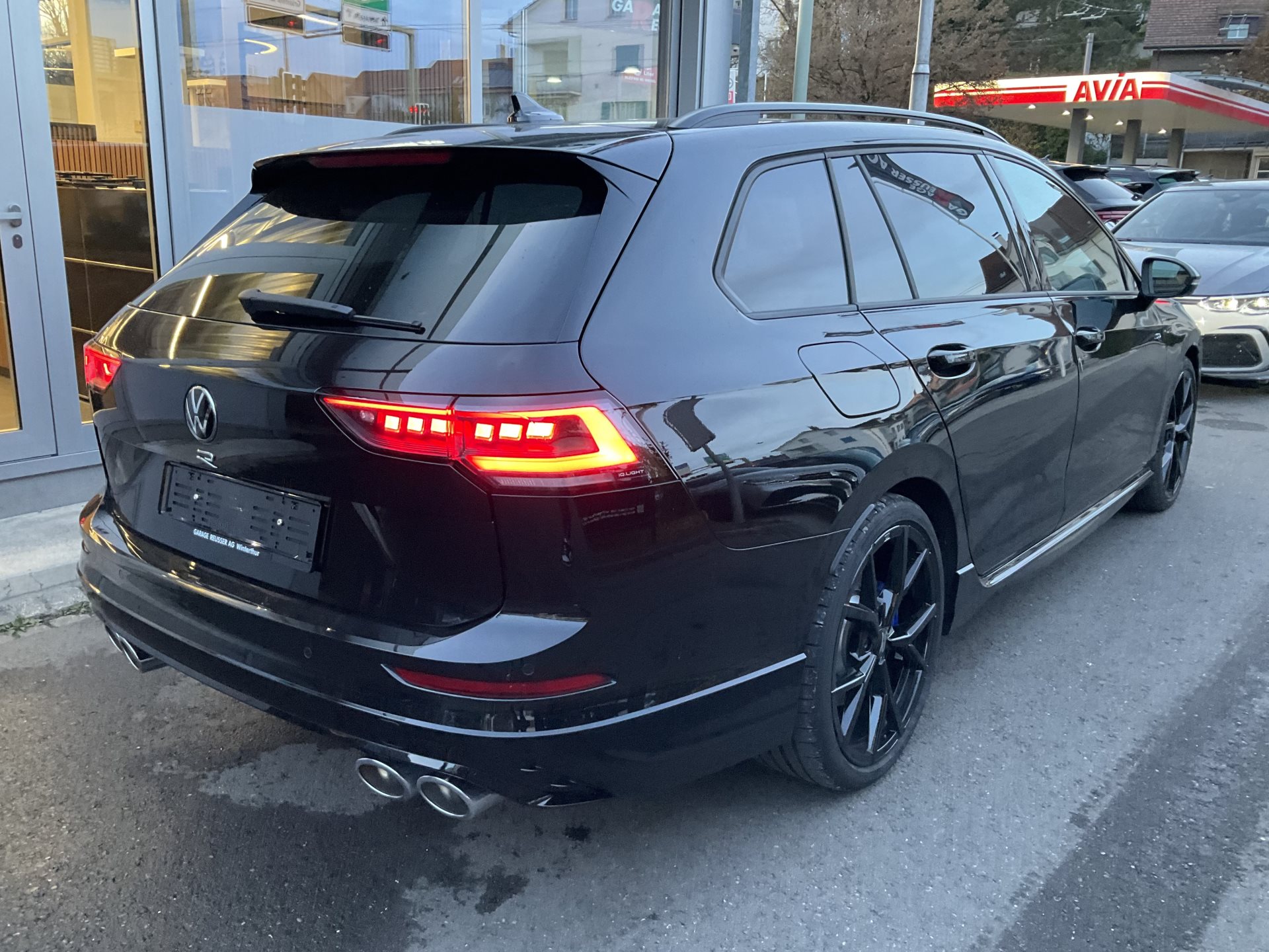 VW Golf Variant R 2.0 TSI 333PS 4 MOTION *** FACELIFT MIT TOPAUSSTATTUNG ***-image-3