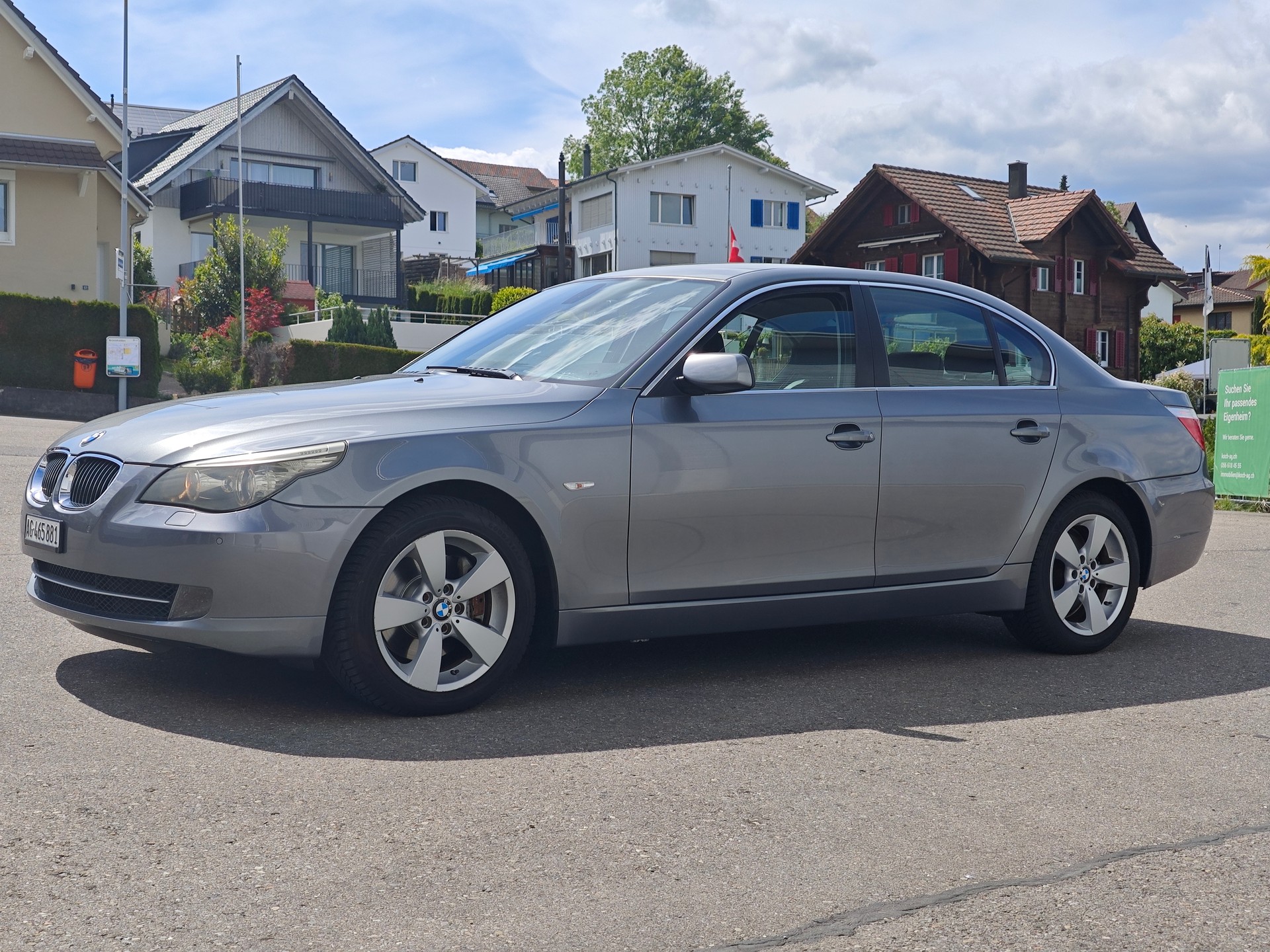 BMW 525xi Premium-image-2