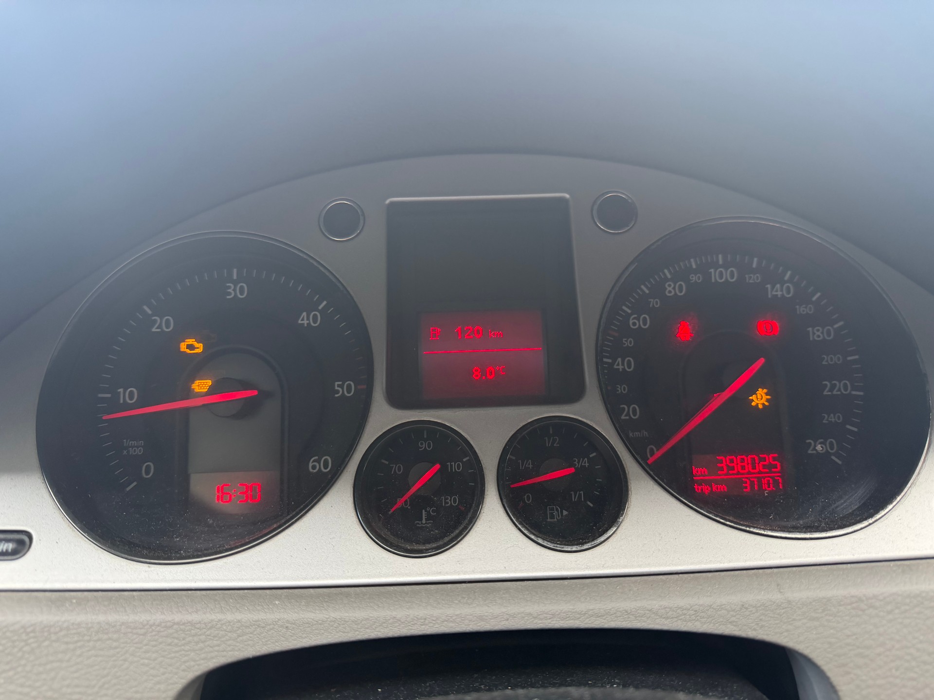 VW Passat 2.0 TDI Comfortline ** Klima-auto ** Tempomat ** 10x Airbag, **-image-9