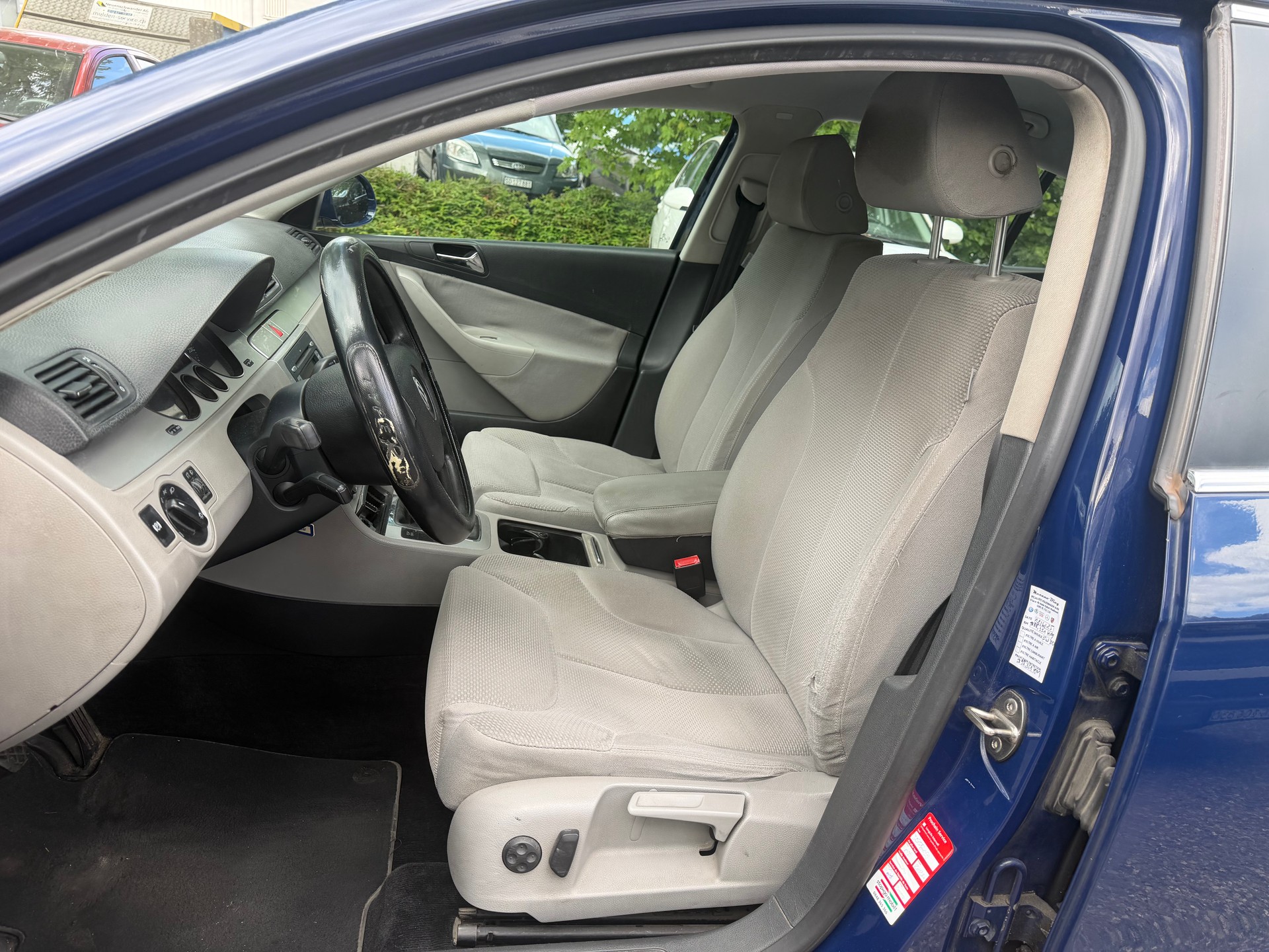 VW Passat 2.0 TDI Comfortline ** Klima-auto ** Tempomat ** 10x Airbag, **-image-6