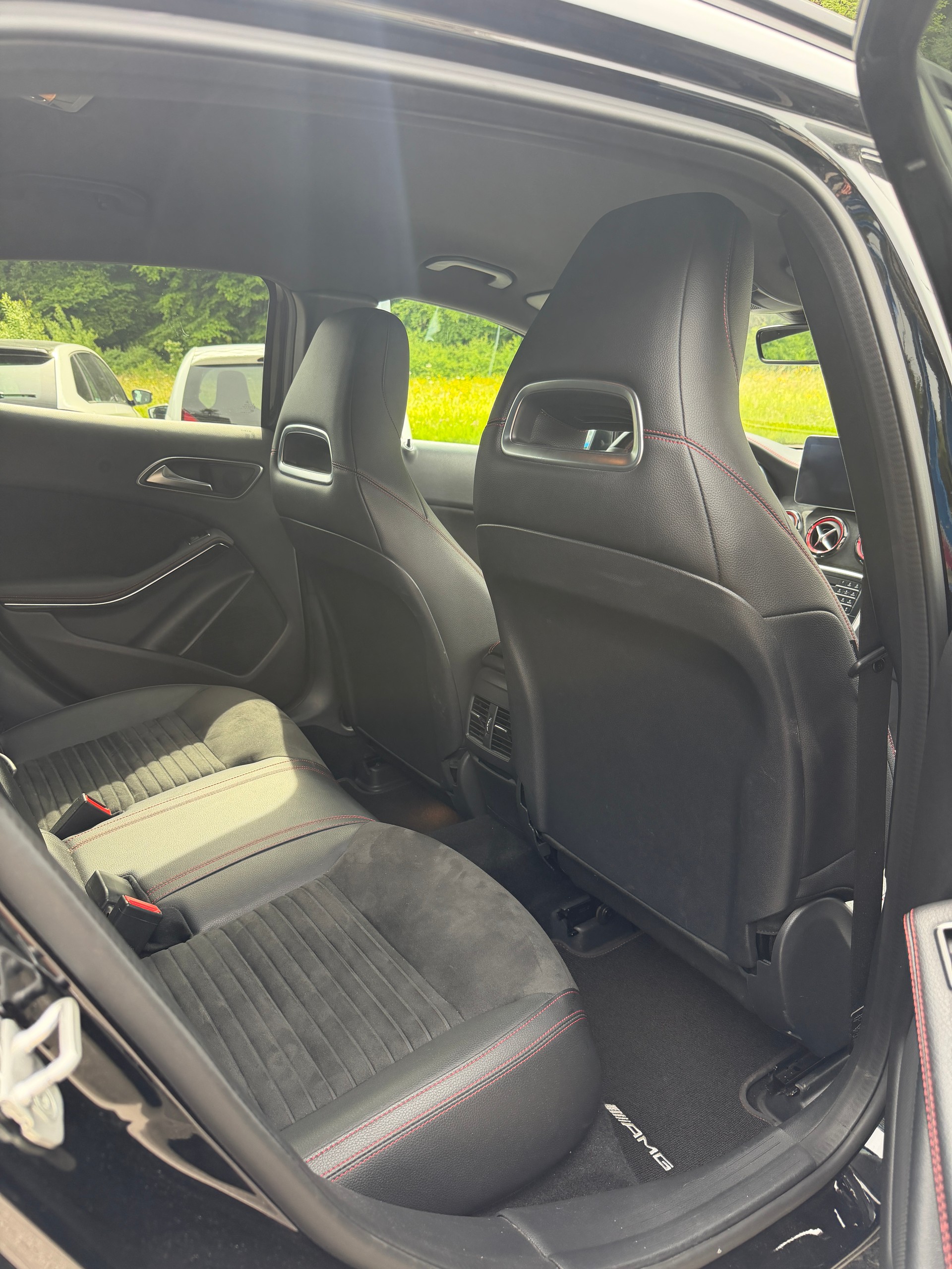 MERCEDES-BENZ GLA 45 AMG 4Matic 7G-DCT-image-11