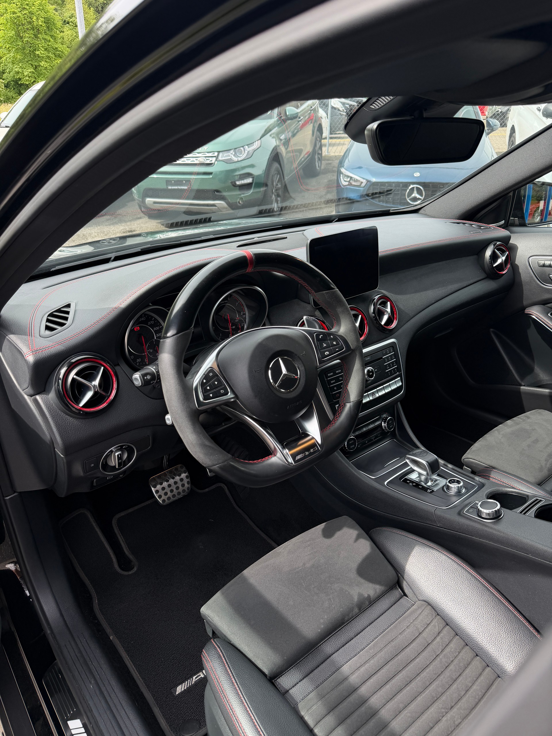 MERCEDES-BENZ GLA 45 AMG 4Matic 7G-DCT-image-6