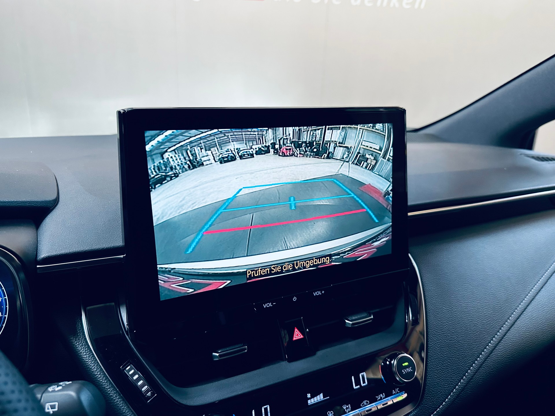 TOYOTA Corolla Touring Sports 2.0 HSD GR Sport e-CVT-image-24
