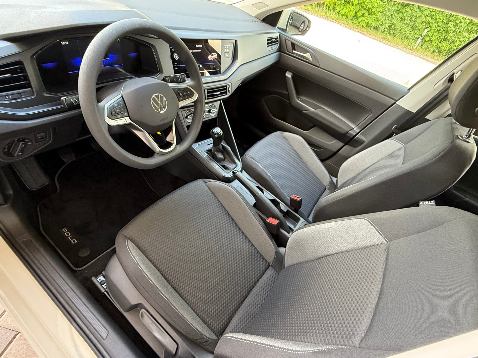 VW Polo 1.0 TSI Basis 4Me-image-7