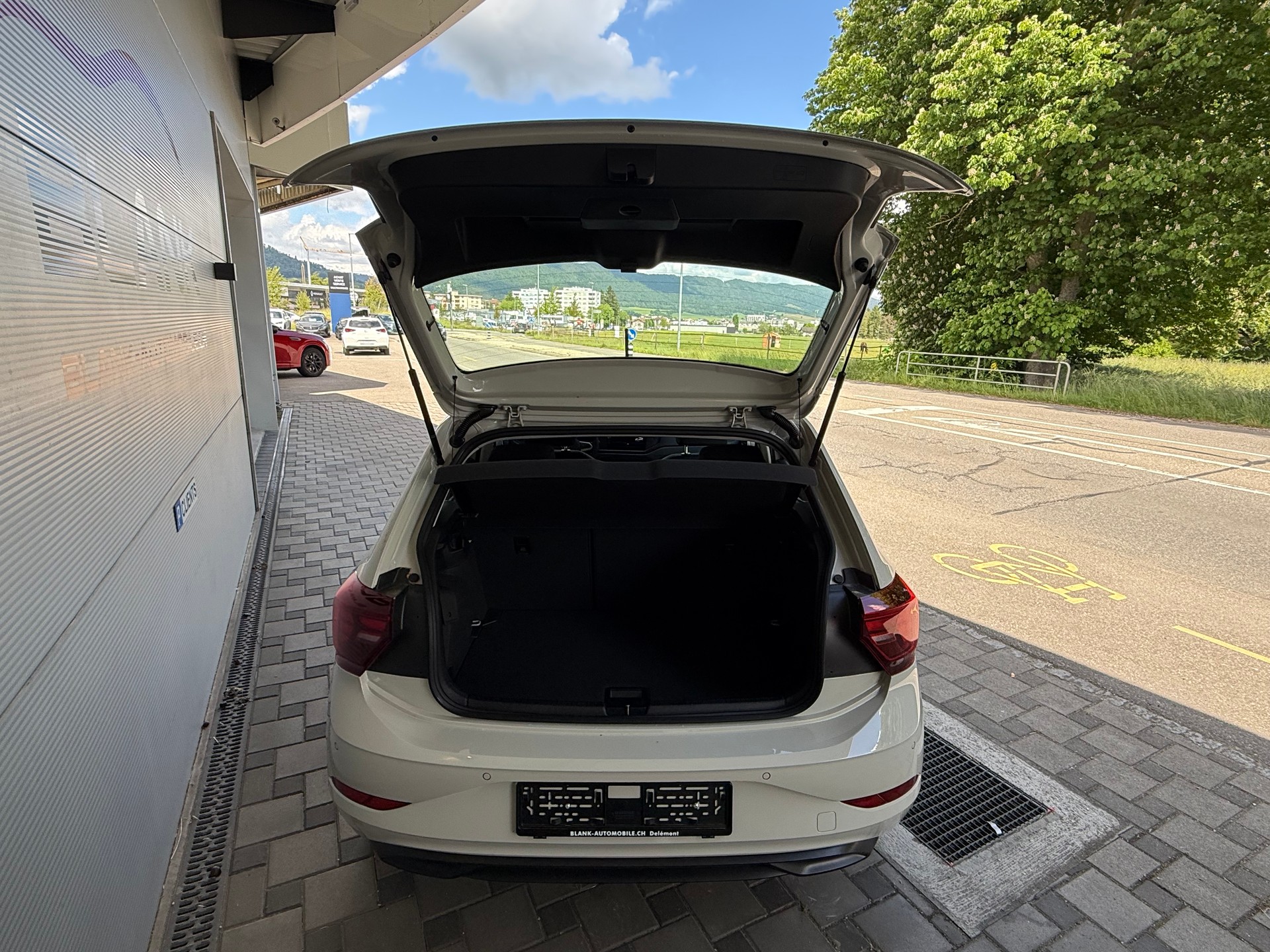 VW Polo 1.0 TSI Basis 4Me-image-5