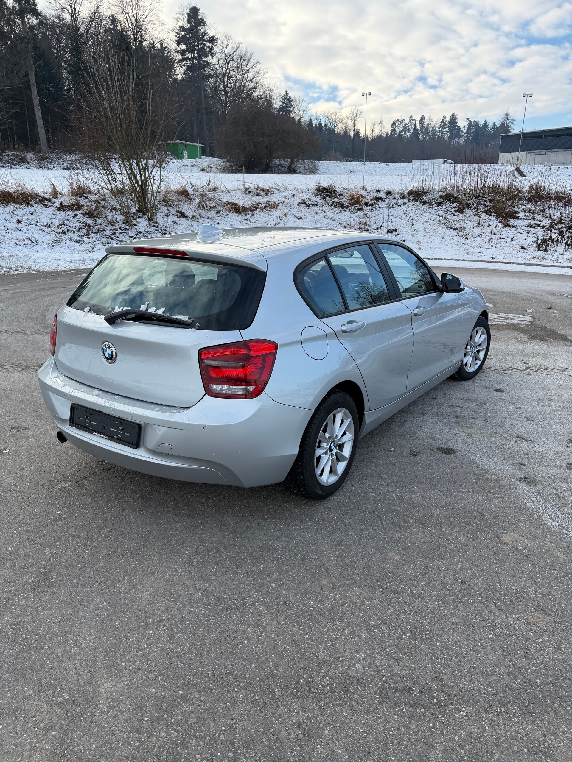 BMW 116i-image-1