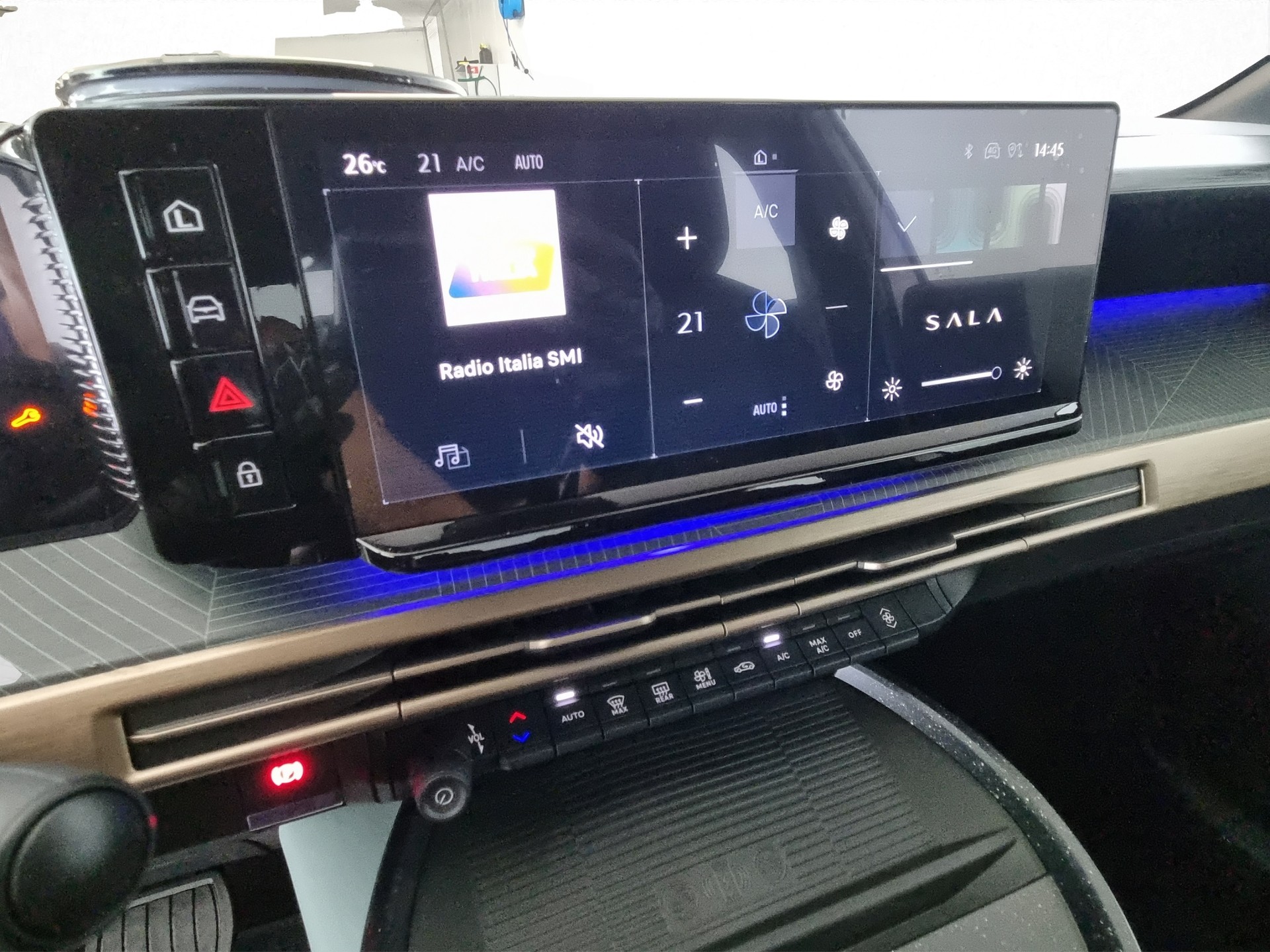 LANCIA Ypsilon Elektro 156-image-13