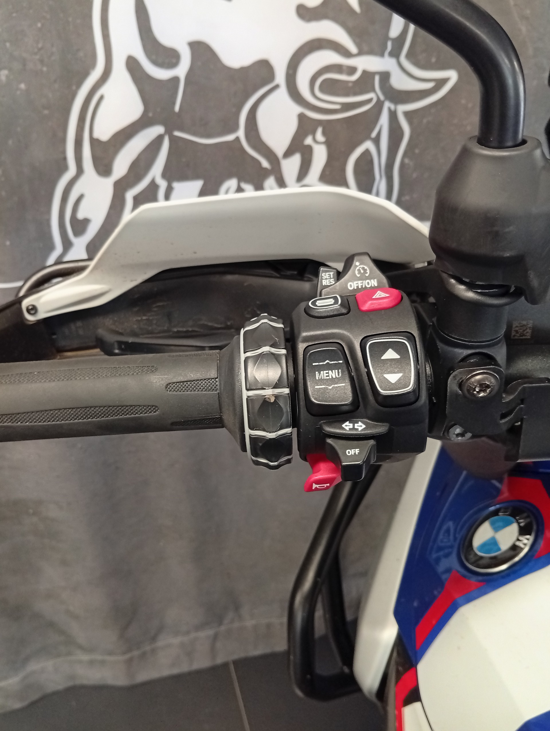 BMW R 1300 GS-image-6