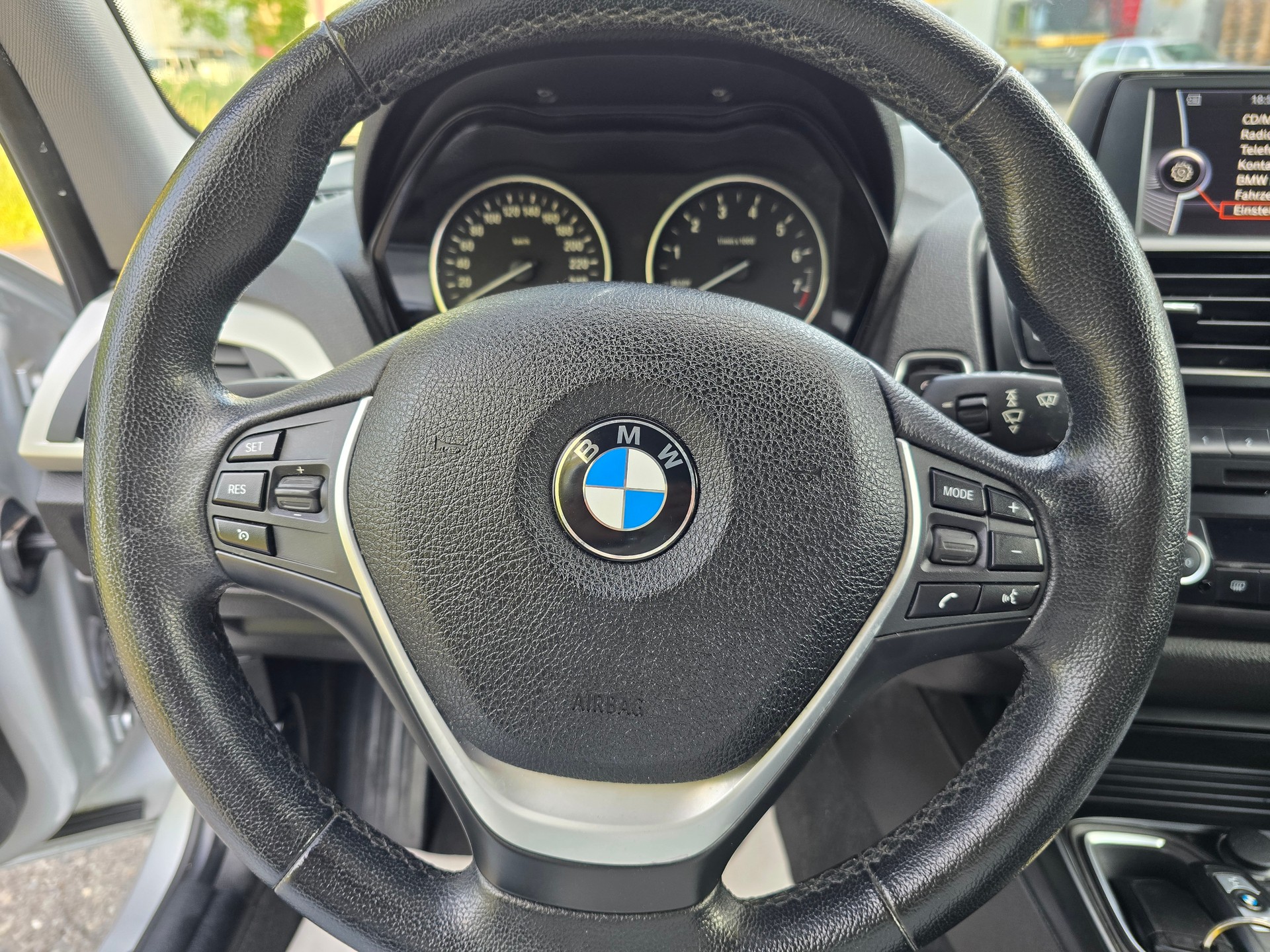 BMW 116i Urban Line-image-15