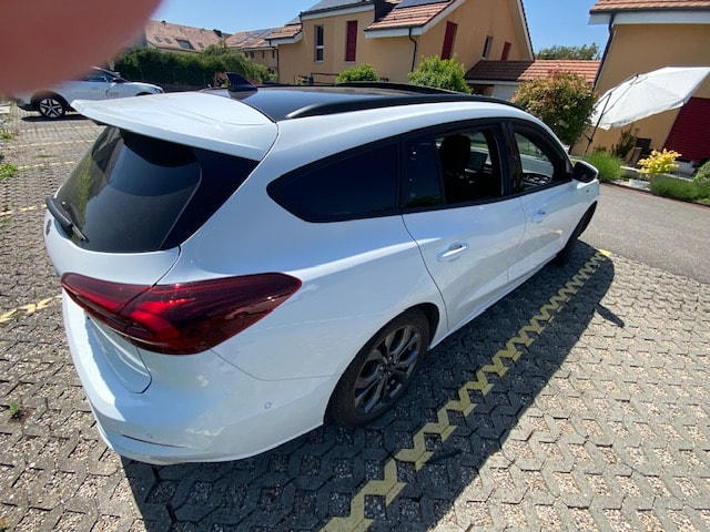 FORD 1.0i EcoB Hybrid 155 ST-Line X-image-1