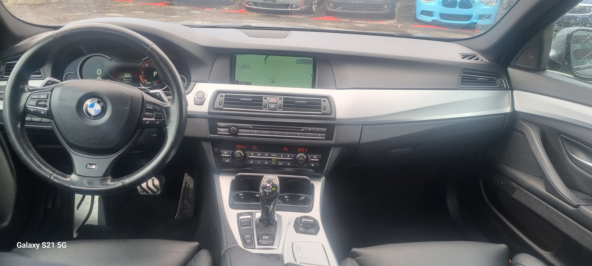 BMW M550d xDrive Touring Steptronic-image-11