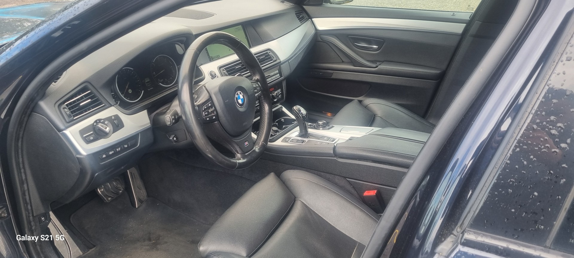 BMW M550d xDrive Touring Steptronic-image-12