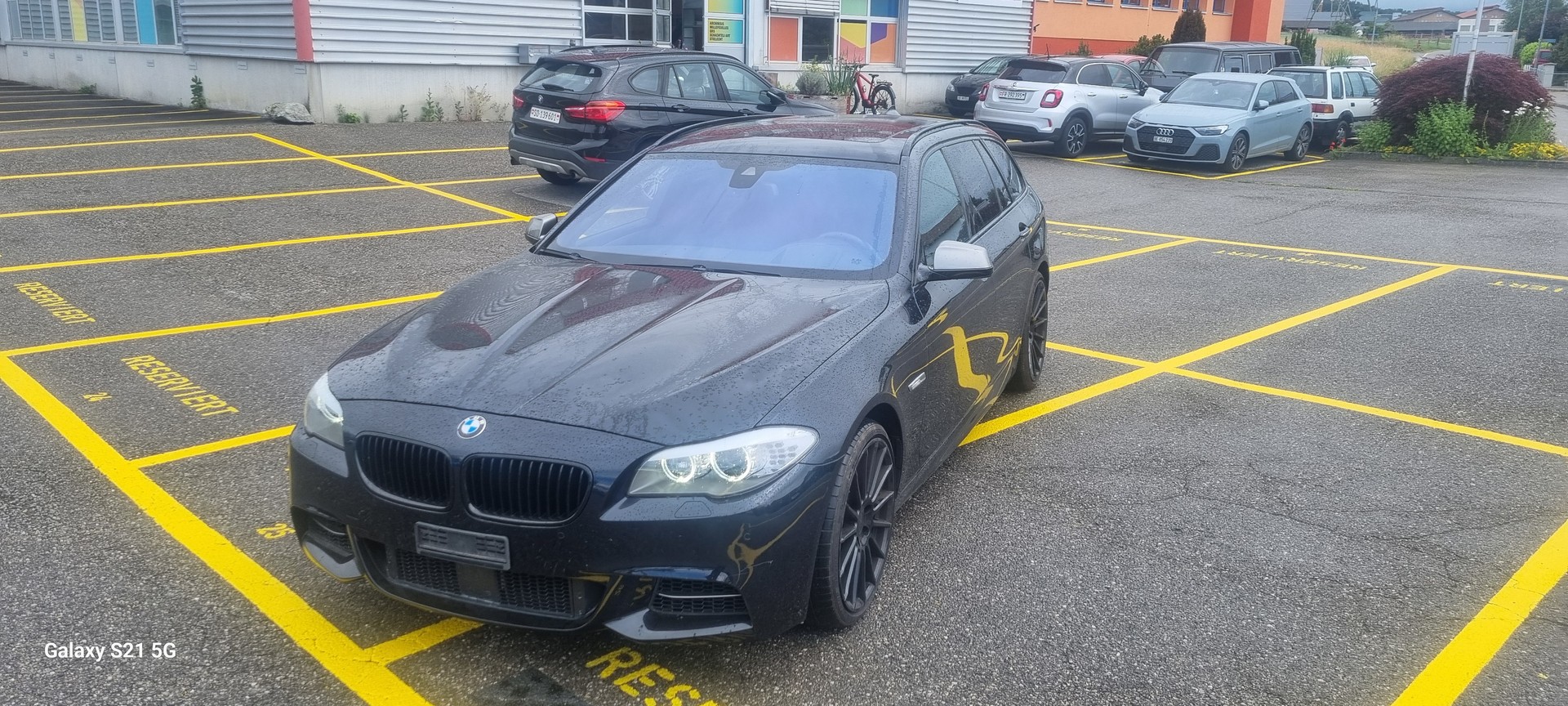 BMW M550d xDrive Touring Steptronic-image-1
