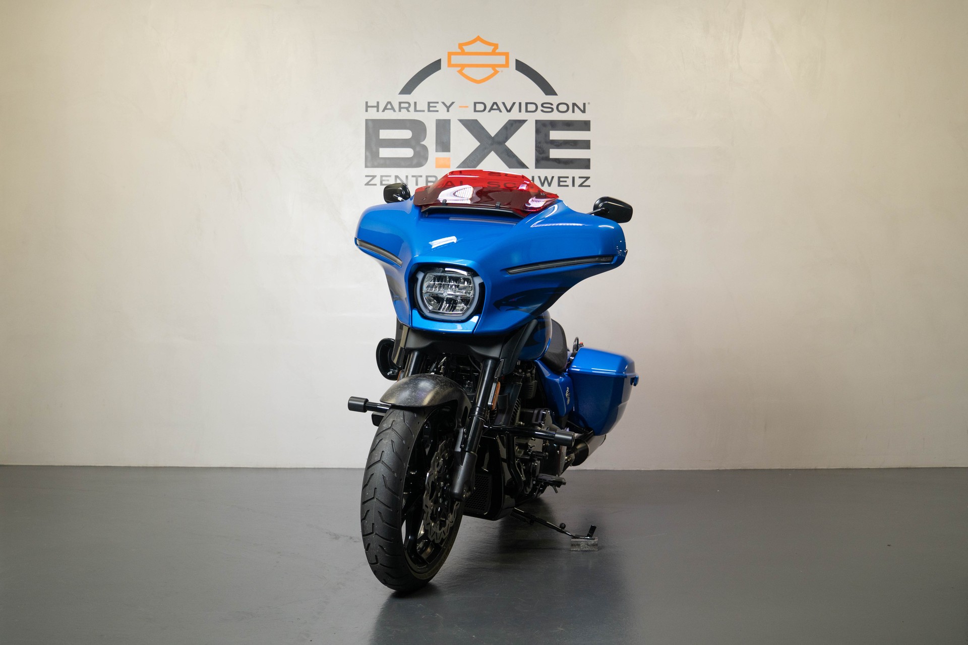 HARLEY-DAVIDSON FLHXSE Street Glide CVO 121-showroom-element-2