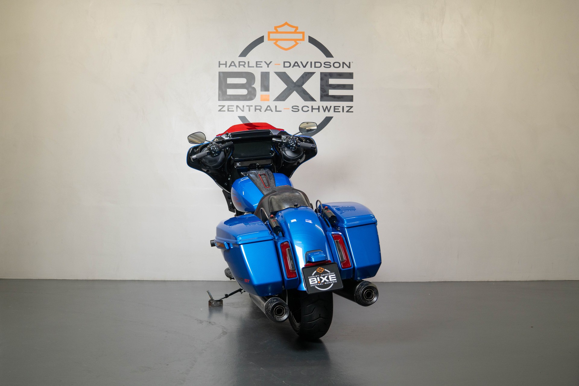 HARLEY-DAVIDSON FLHXSE Street Glide CVO 121-showroom-element-3